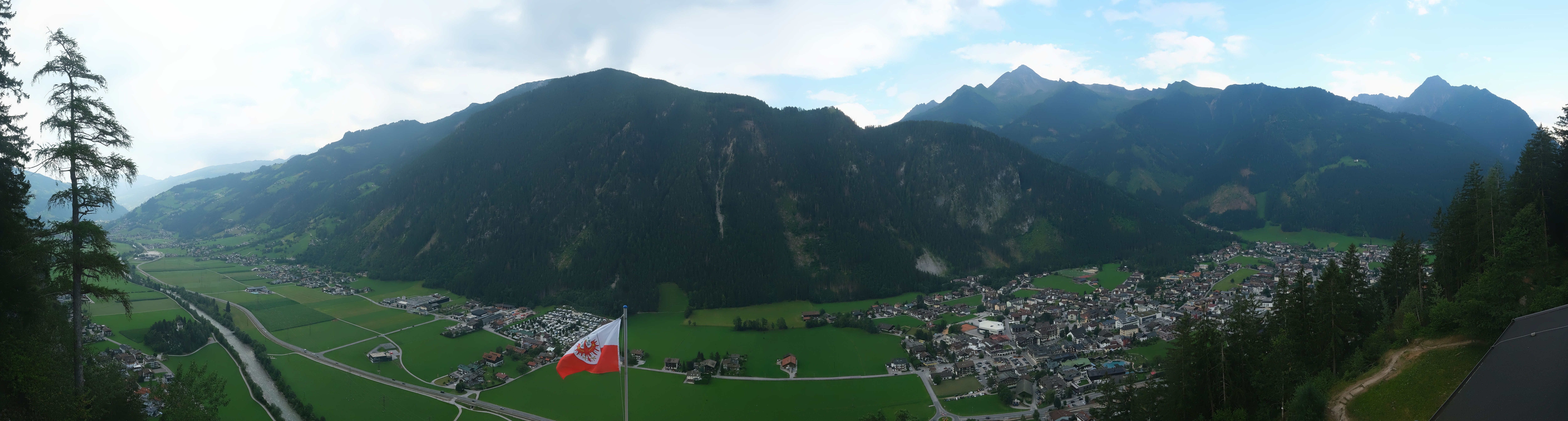 Archiv Foto Webcam Mayrhofen im Zillertal: Blick vom Gasthof Zimmereben