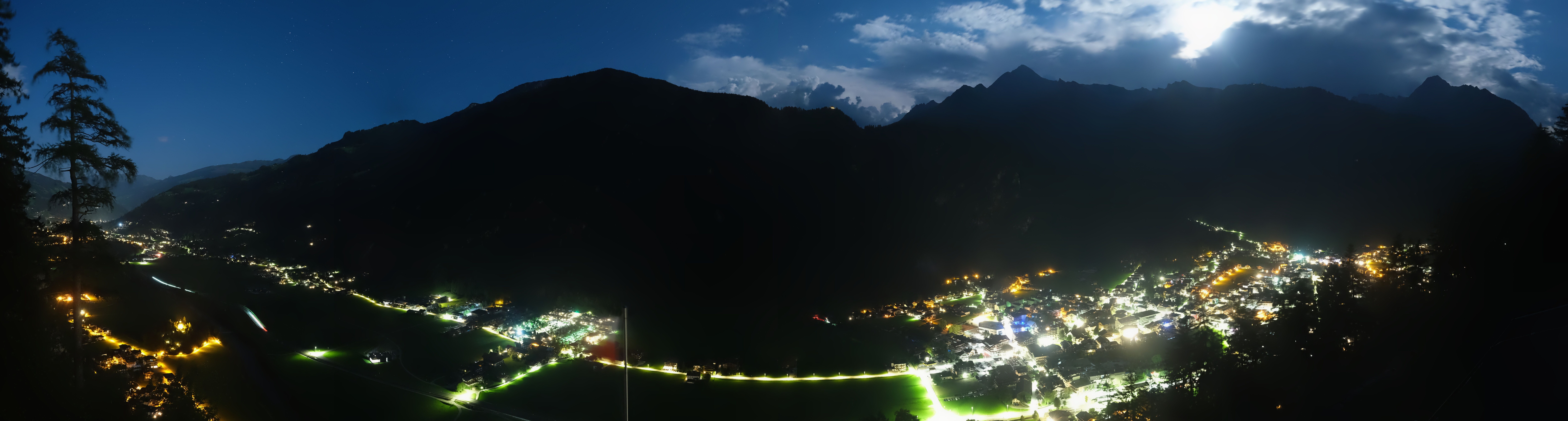Archiv Foto Webcam Mayrhofen im Zillertal: Blick vom Gasthof Zimmereben