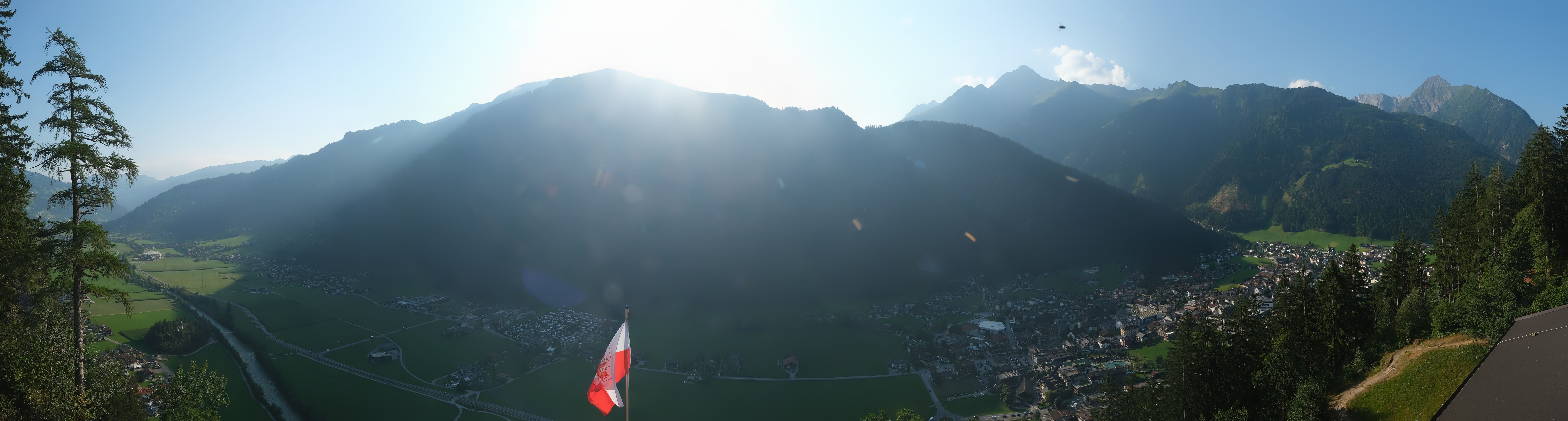 Archived image Webcam Mayrhofen im Zillertal: Zimmereben