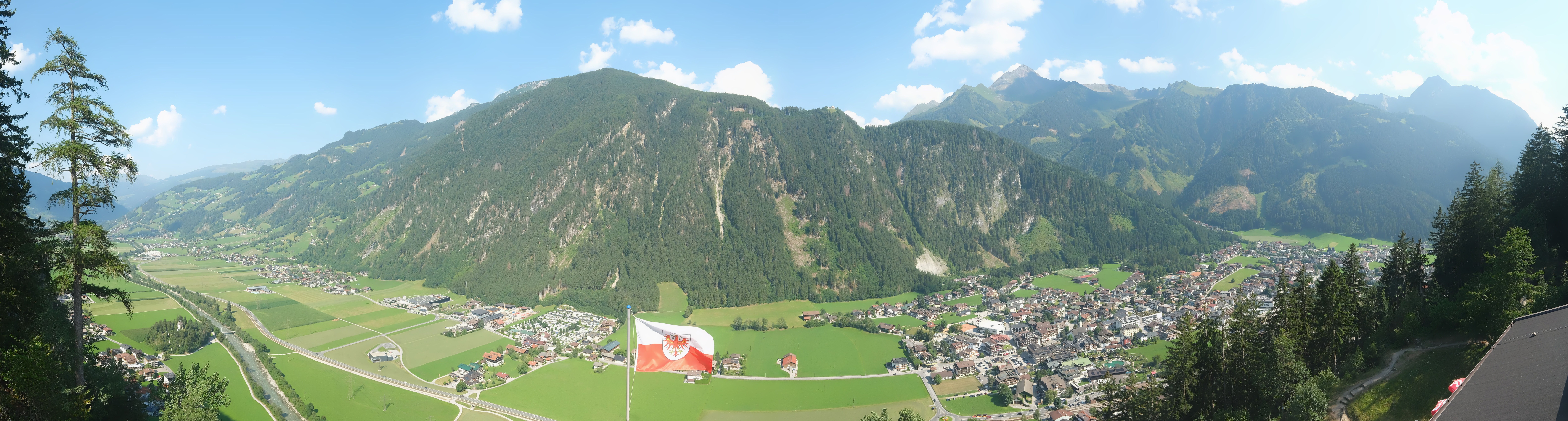Archiv Foto Webcam Mayrhofen im Zillertal: Blick vom Gasthof Zimmereben