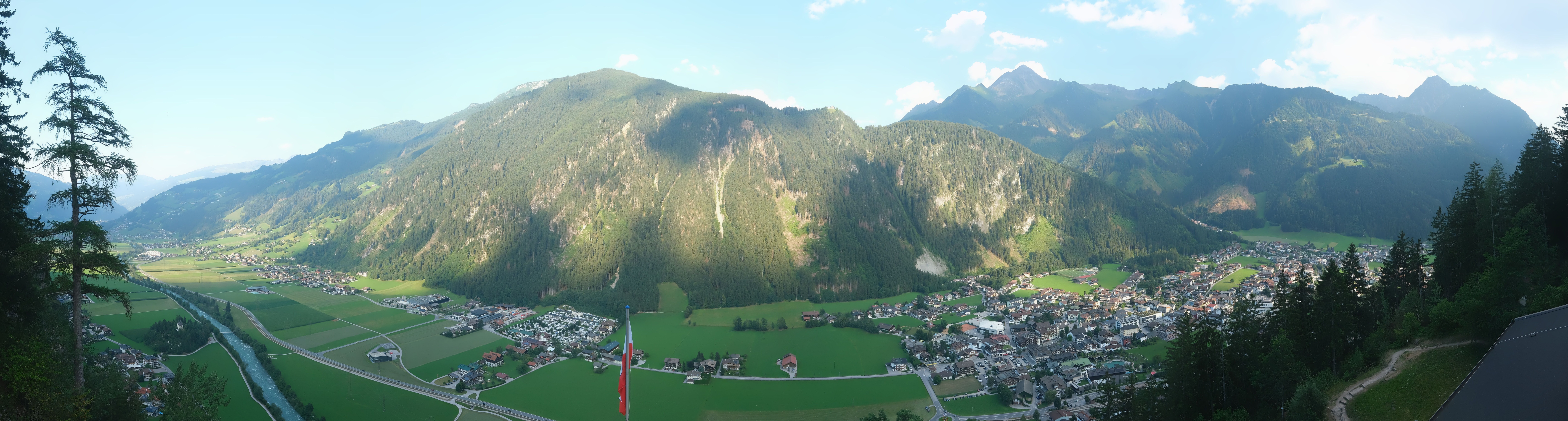 Archiv Foto Webcam Mayrhofen im Zillertal: Blick vom Gasthof Zimmereben