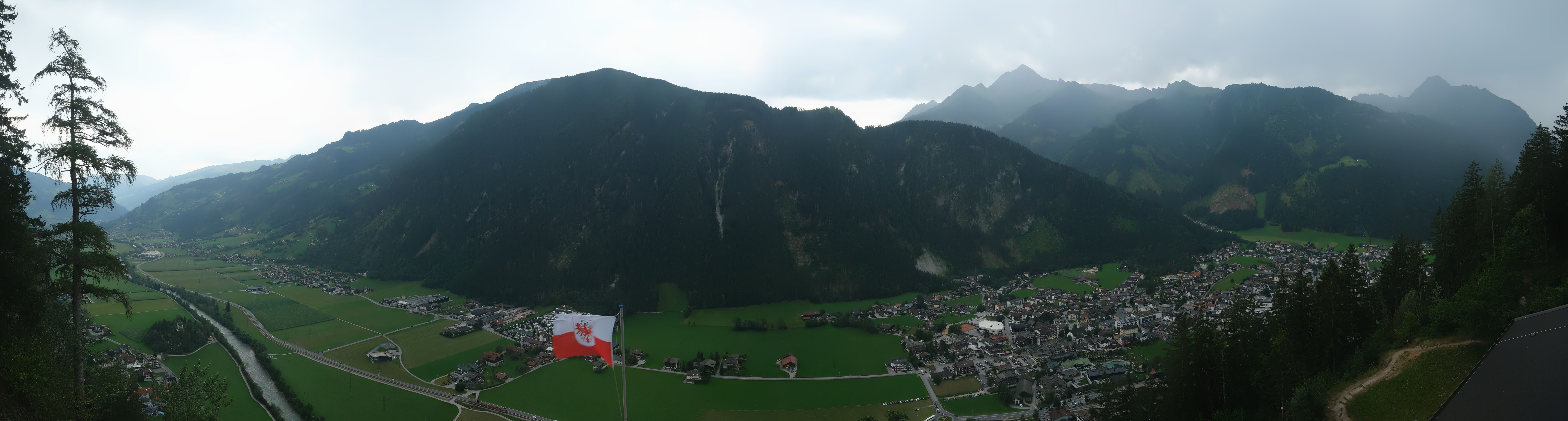 Archiv Foto Webcam Mayrhofen im Zillertal: Blick vom Gasthof Zimmereben
