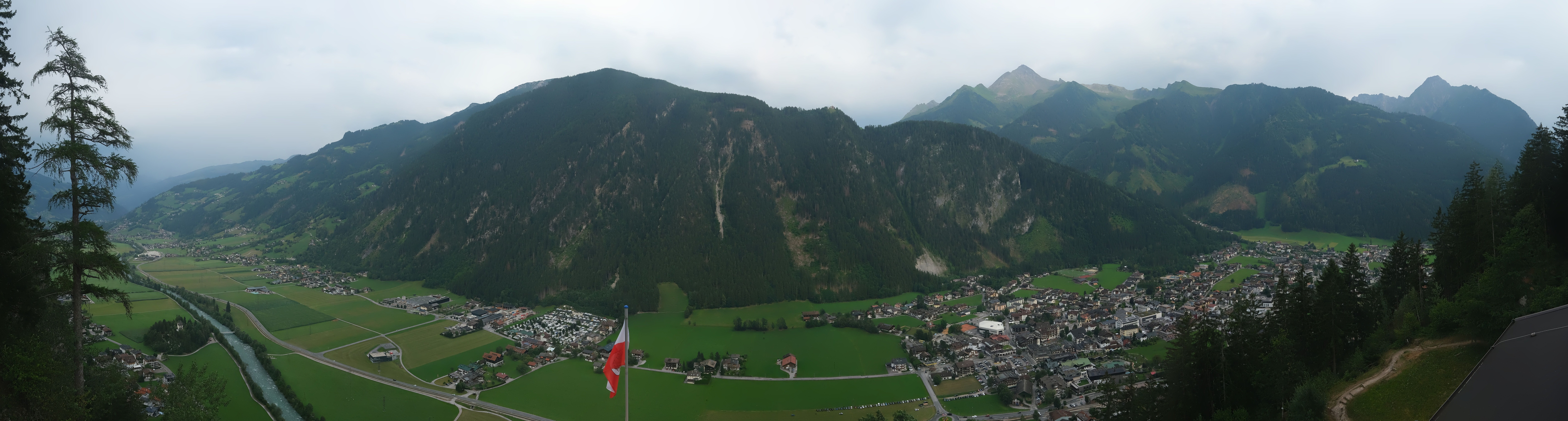 Archiv Foto Webcam Mayrhofen im Zillertal: Blick vom Gasthof Zimmereben
