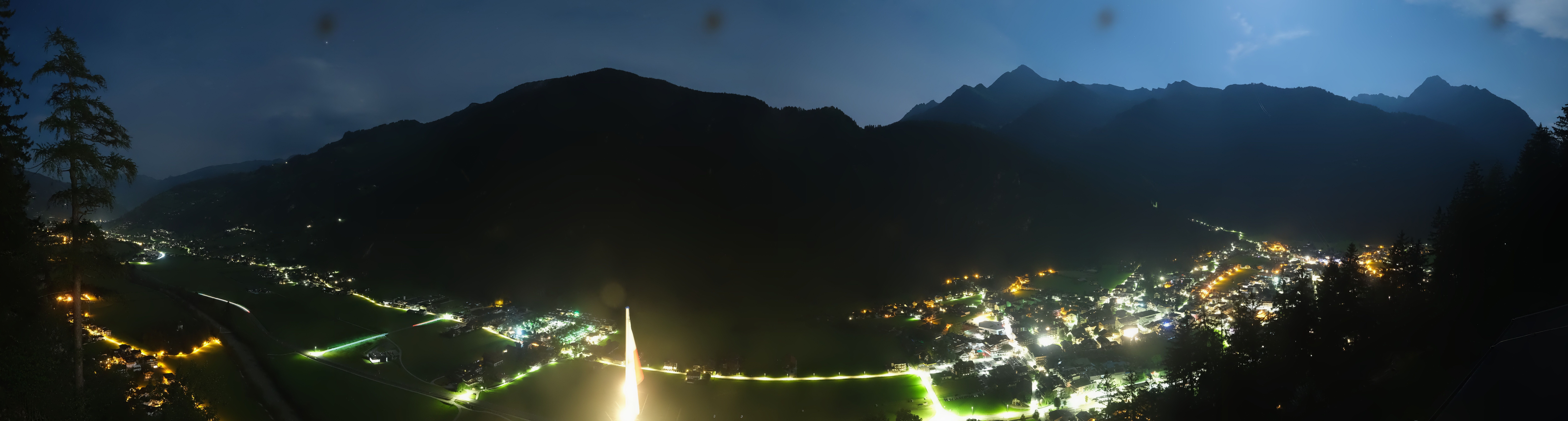Archiv Foto Webcam Mayrhofen im Zillertal: Blick vom Gasthof Zimmereben