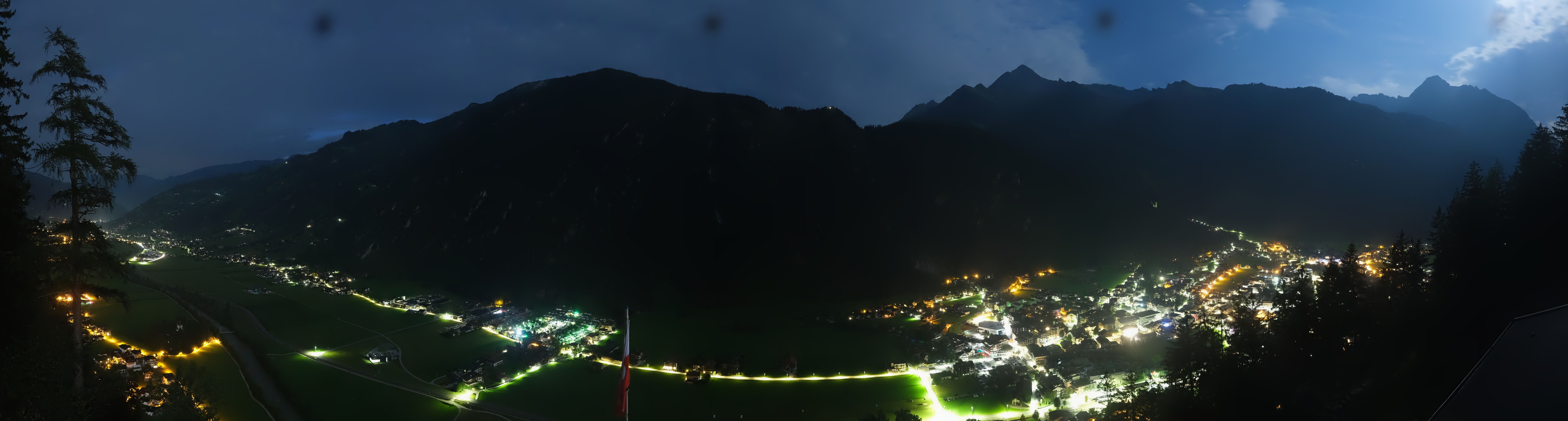 Archiv Foto Webcam Mayrhofen im Zillertal: Blick vom Gasthof Zimmereben