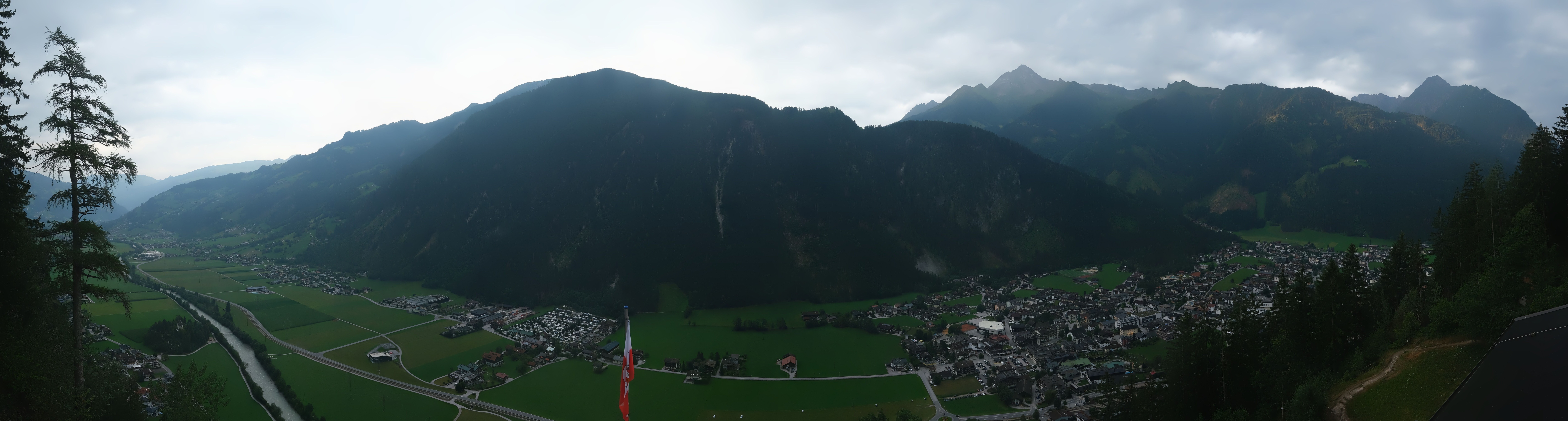 Archiv Foto Webcam Mayrhofen im Zillertal: Blick vom Gasthof Zimmereben