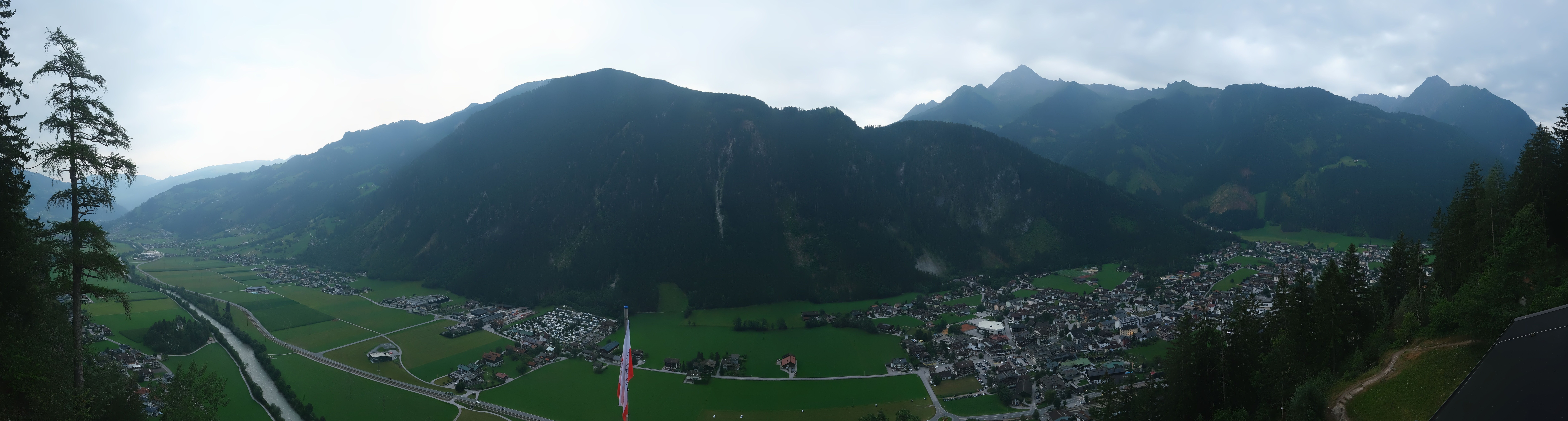 Archiv Foto Webcam Mayrhofen im Zillertal: Blick vom Gasthof Zimmereben