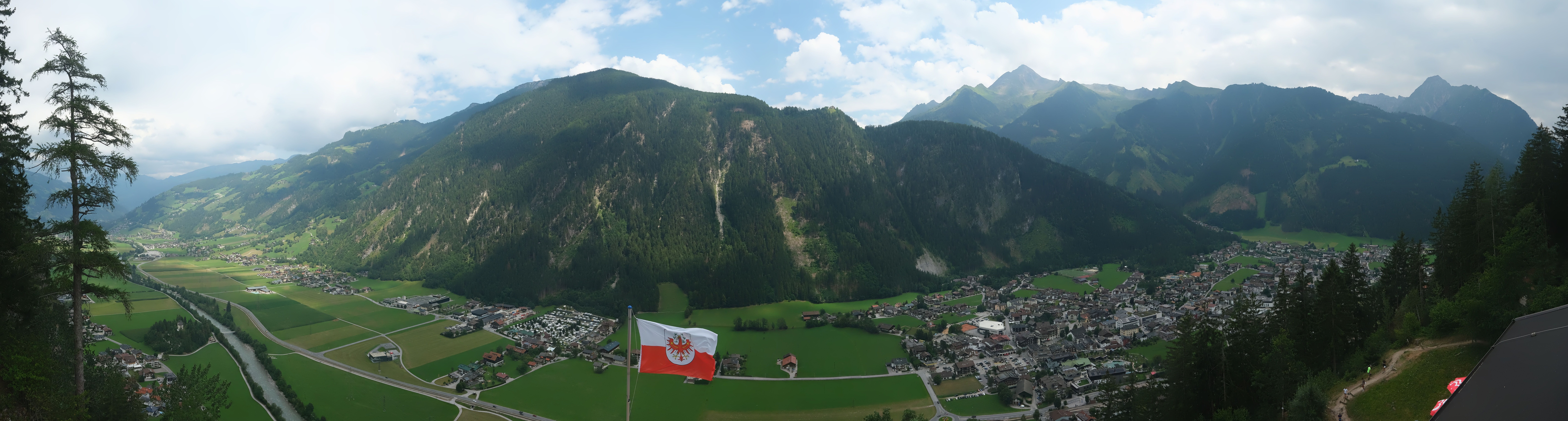 Archiv Foto Webcam Mayrhofen im Zillertal: Blick vom Gasthof Zimmereben