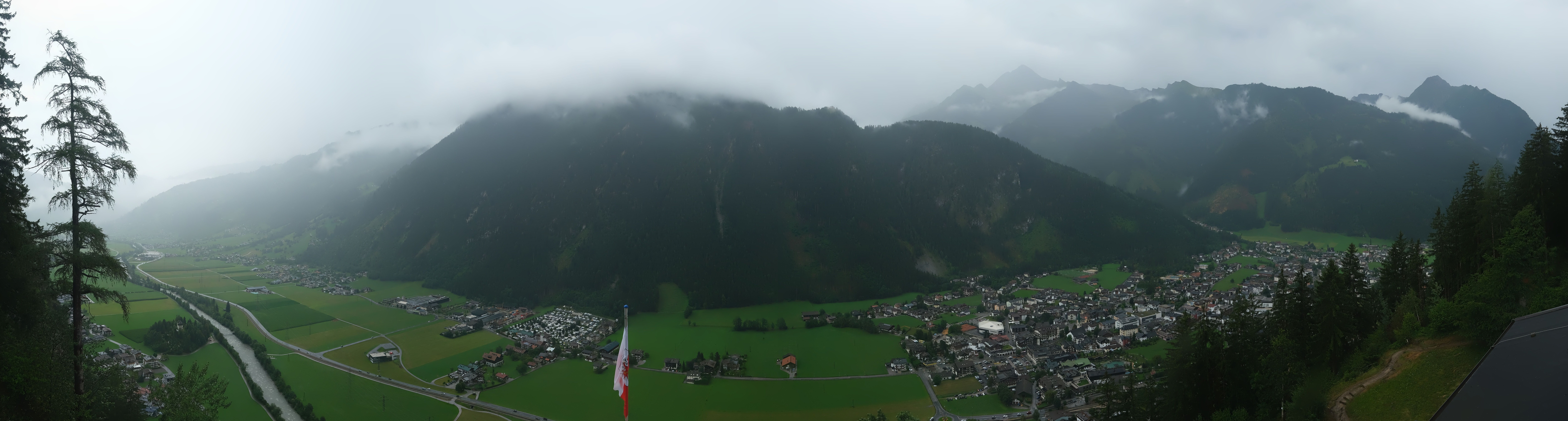 Archiv Foto Webcam Mayrhofen im Zillertal: Blick vom Gasthof Zimmereben