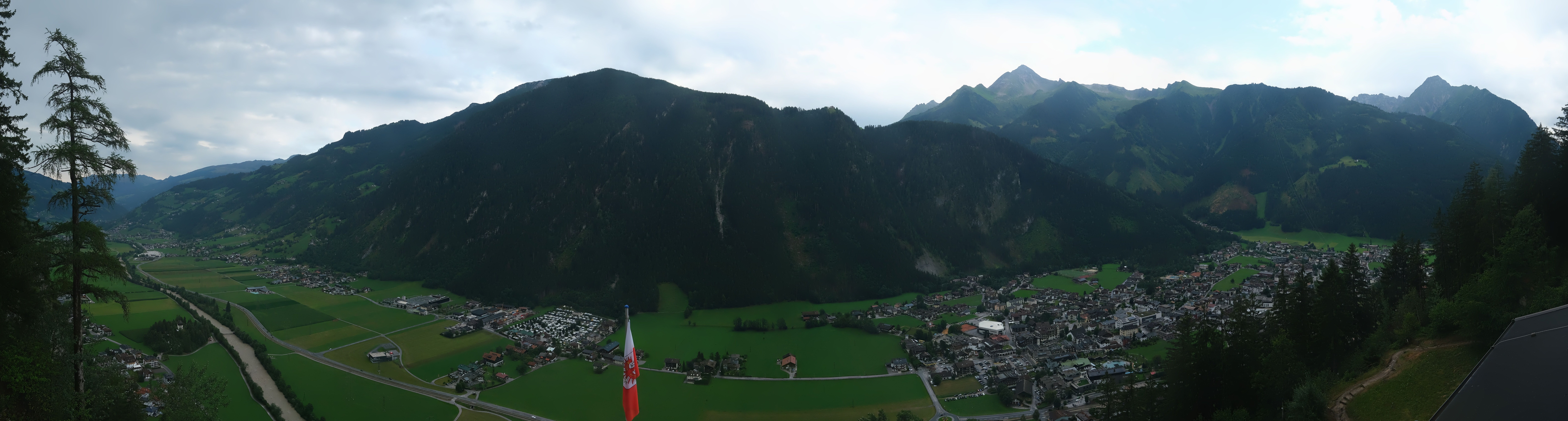 Archiv Foto Webcam Mayrhofen im Zillertal: Blick vom Gasthof Zimmereben
