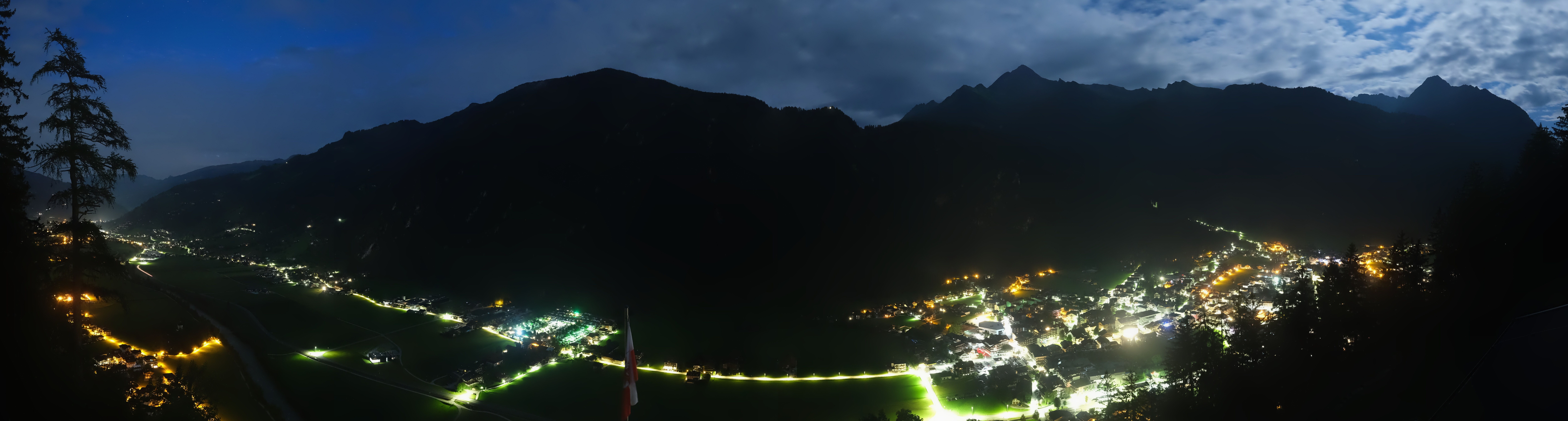 Archiv Foto Webcam Mayrhofen im Zillertal: Blick vom Gasthof Zimmereben
