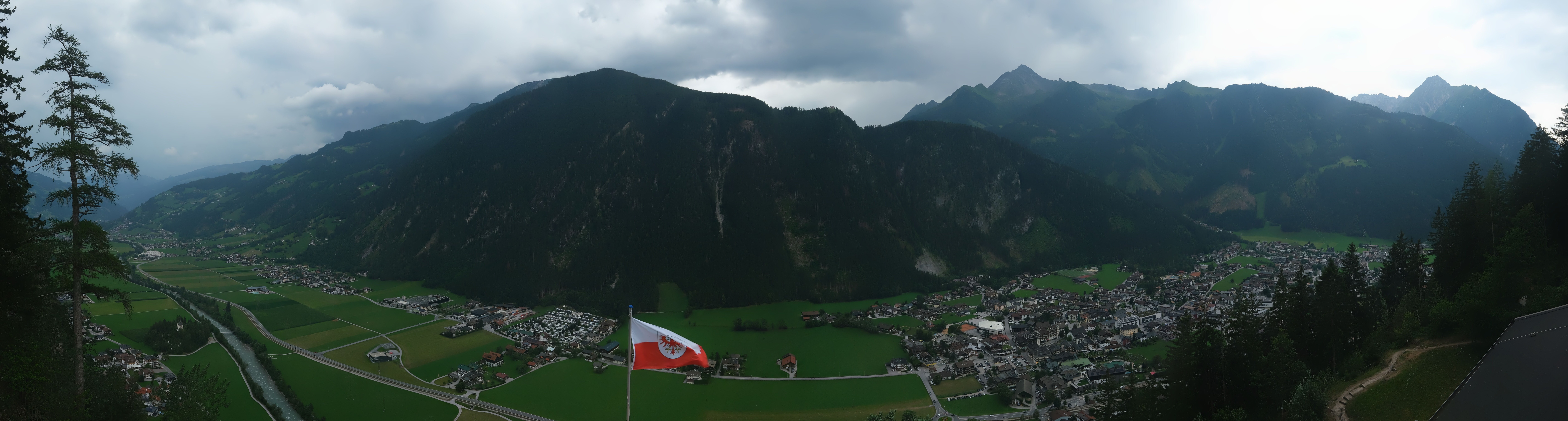 Archiv Foto Webcam Mayrhofen im Zillertal: Blick vom Gasthof Zimmereben