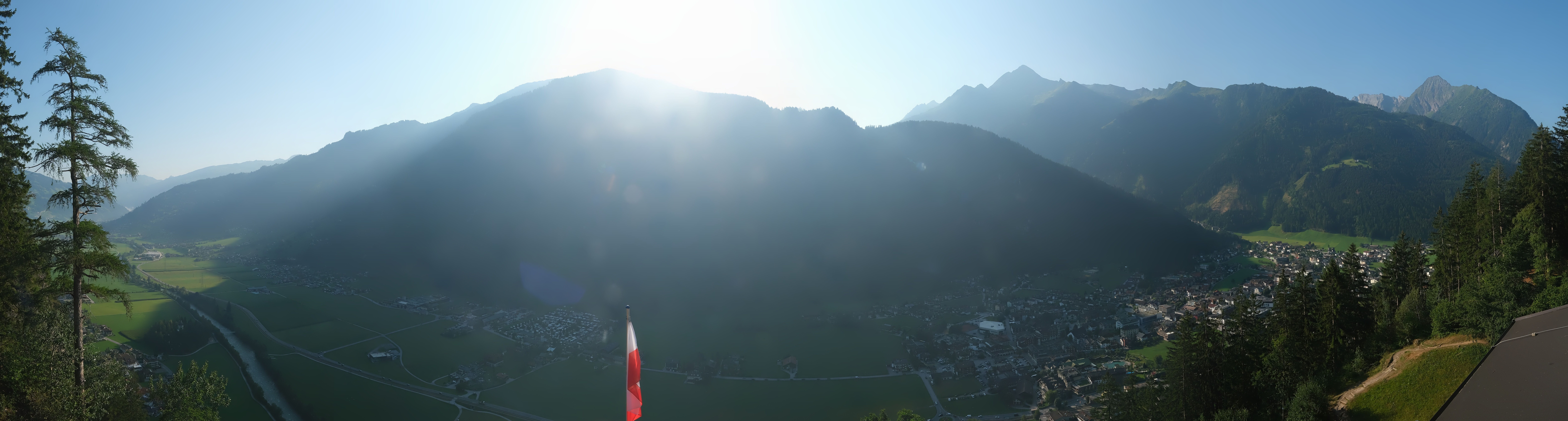 Archived image Webcam Mayrhofen im Zillertal: Zimmereben