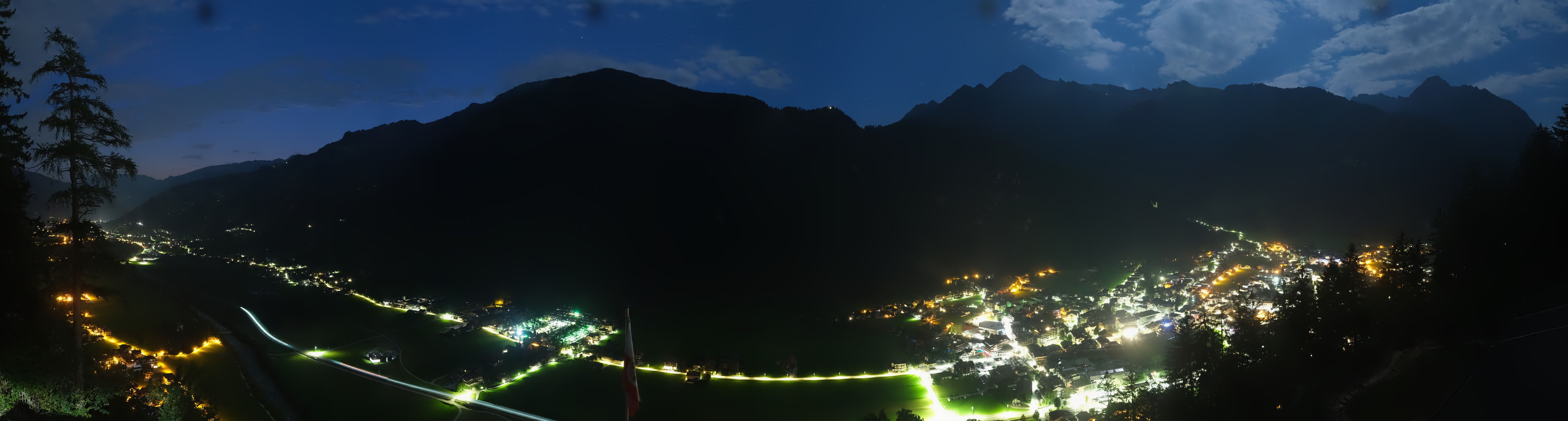 Archived image Webcam Mayrhofen im Zillertal: Zimmereben