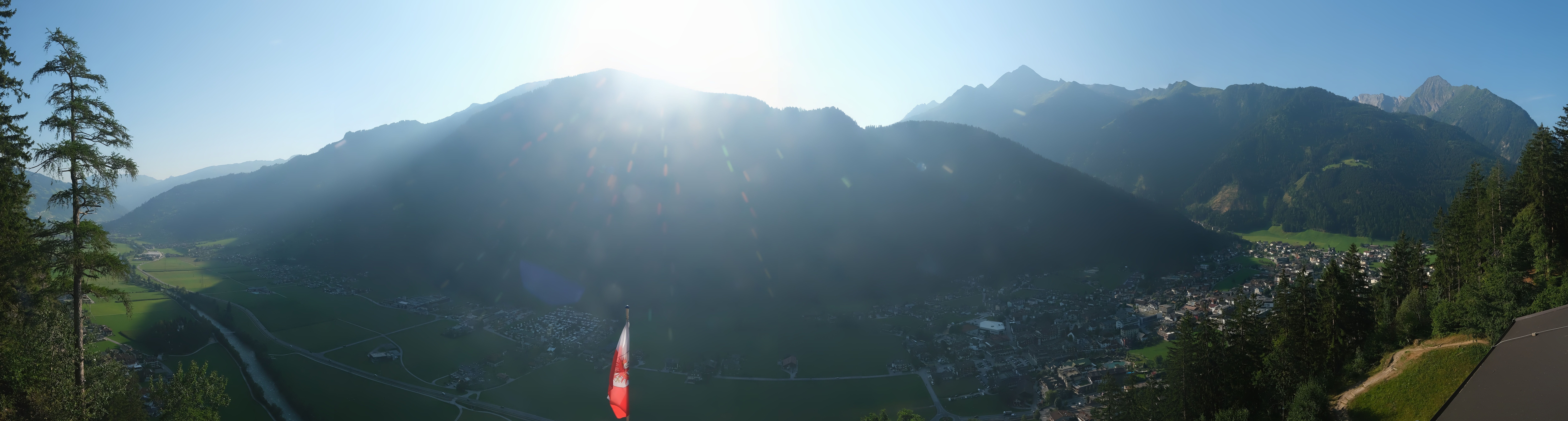 Archived image Webcam Mayrhofen im Zillertal: Zimmereben