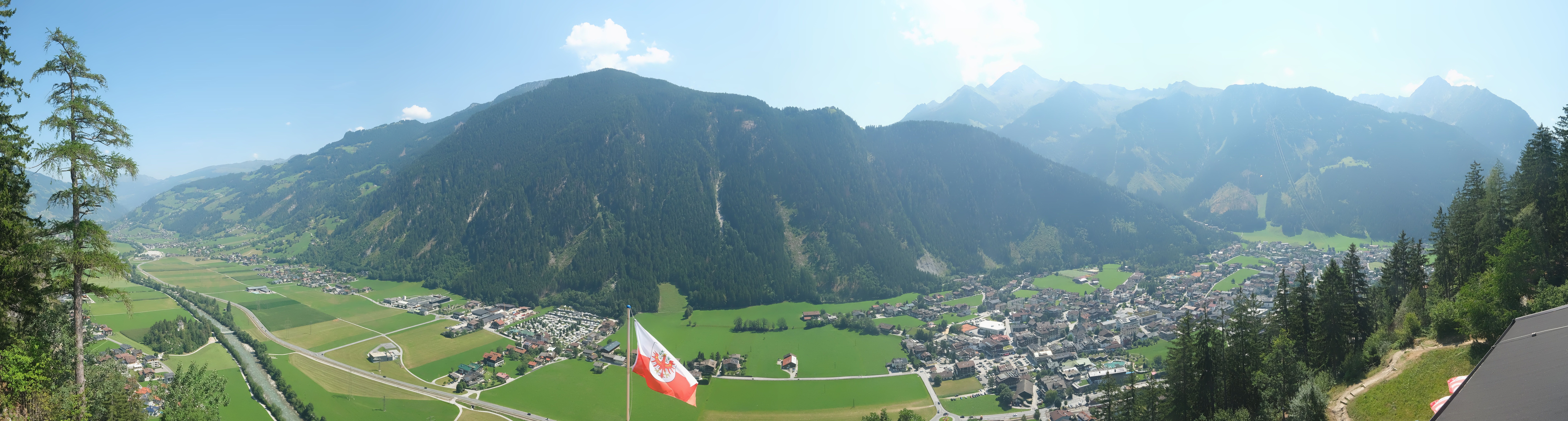 Archived image Webcam Mayrhofen im Zillertal: Zimmereben