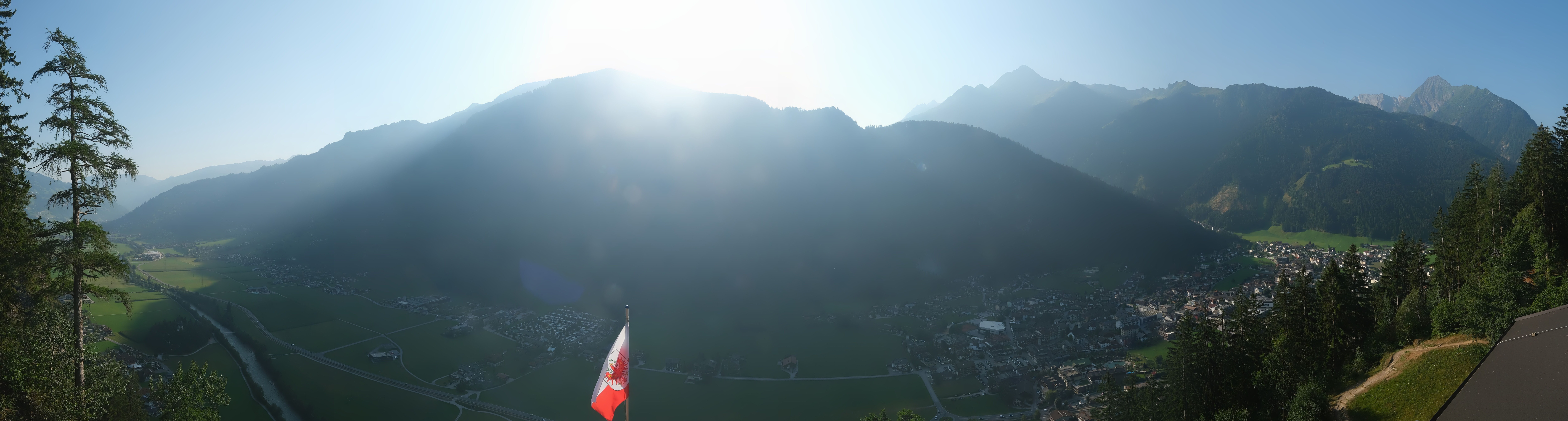 Archiv Foto Webcam Mayrhofen im Zillertal: Blick vom Gasthof Zimmereben
