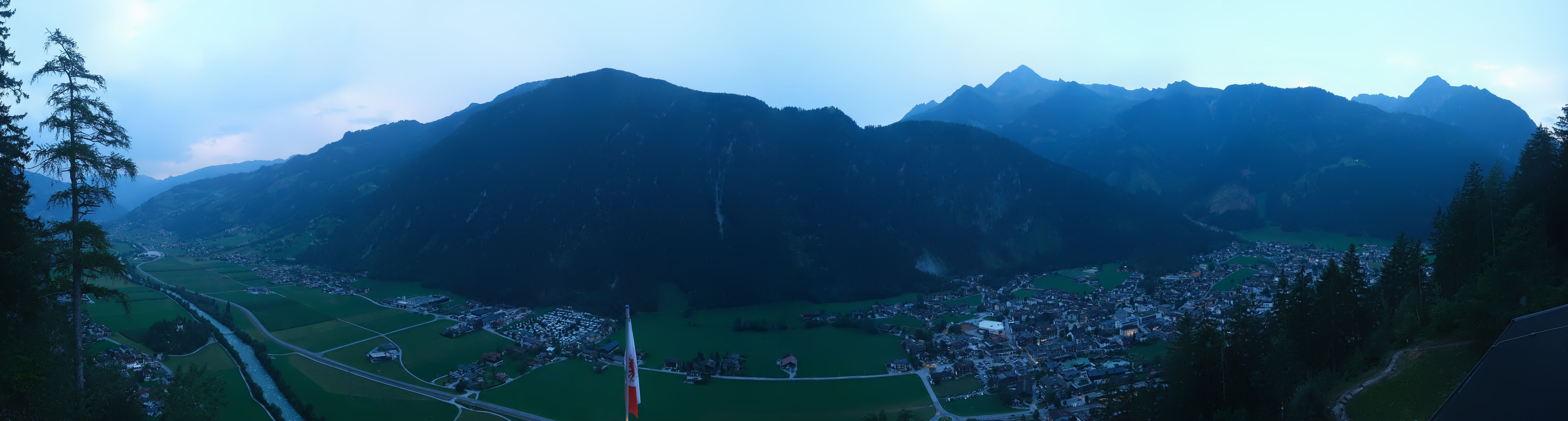 Archiv Foto Webcam Mayrhofen im Zillertal: Blick vom Gasthof Zimmereben