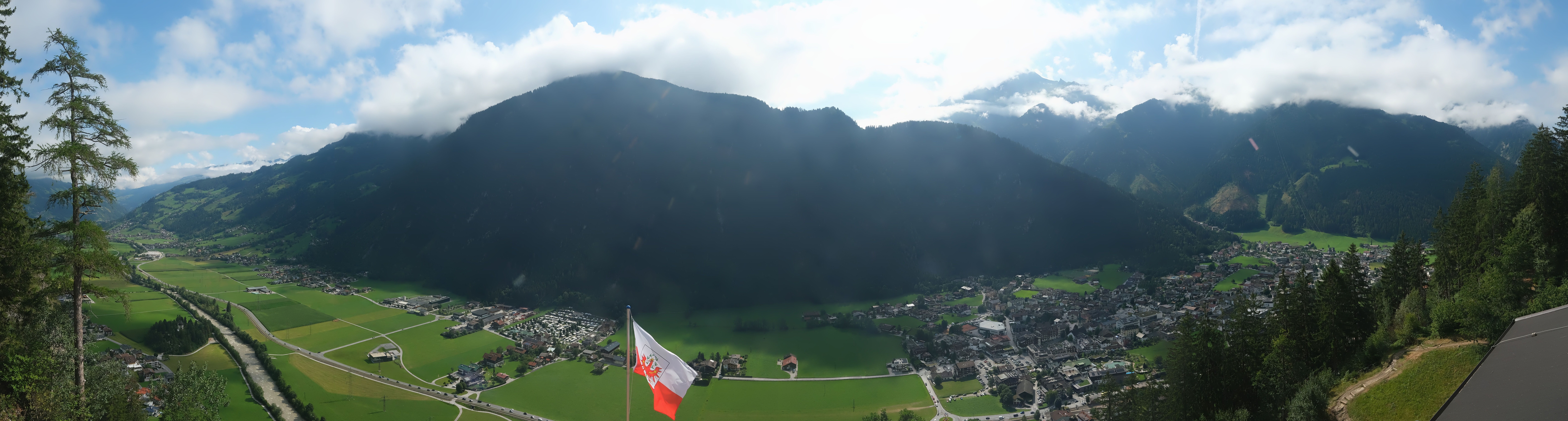 Archiv Foto Webcam Mayrhofen im Zillertal: Blick vom Gasthof Zimmereben