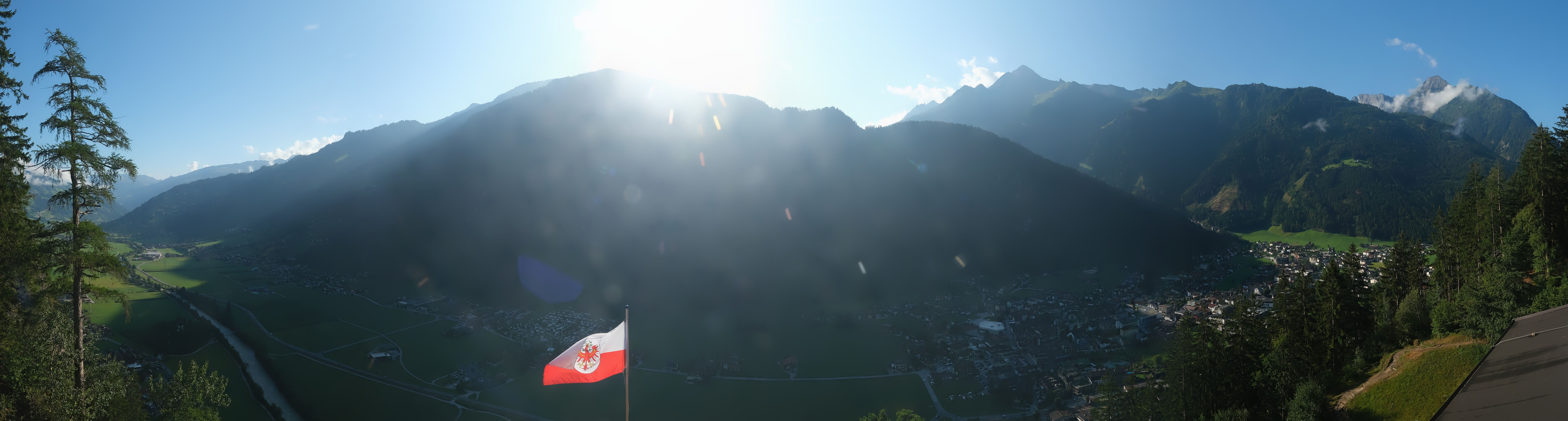 Archiv Foto Webcam Mayrhofen im Zillertal: Blick vom Gasthof Zimmereben