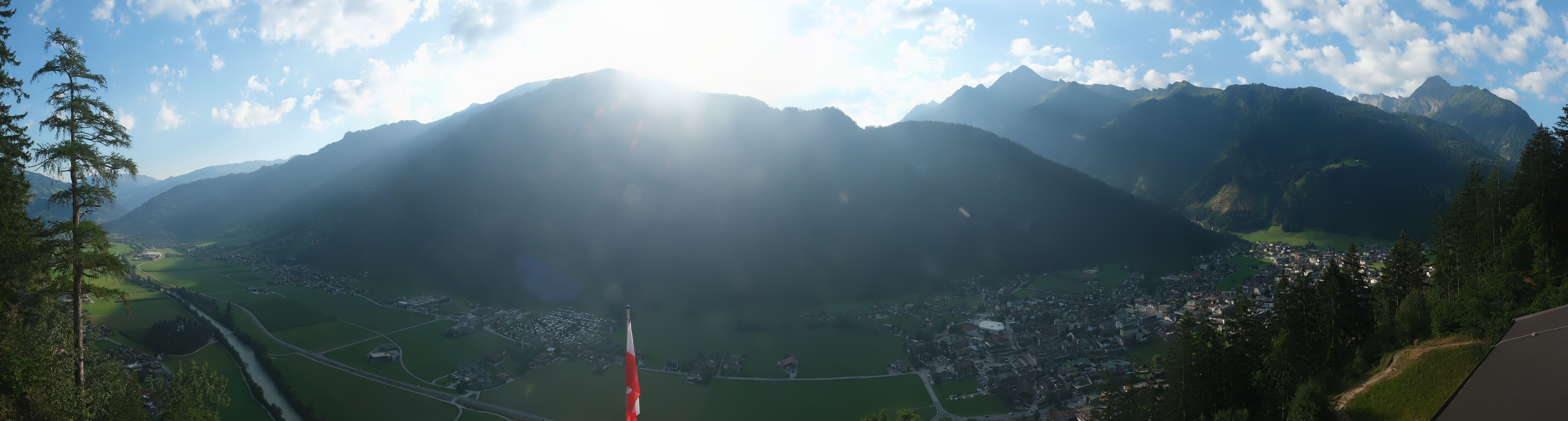 Archiv Foto Webcam Mayrhofen im Zillertal: Blick vom Gasthof Zimmereben