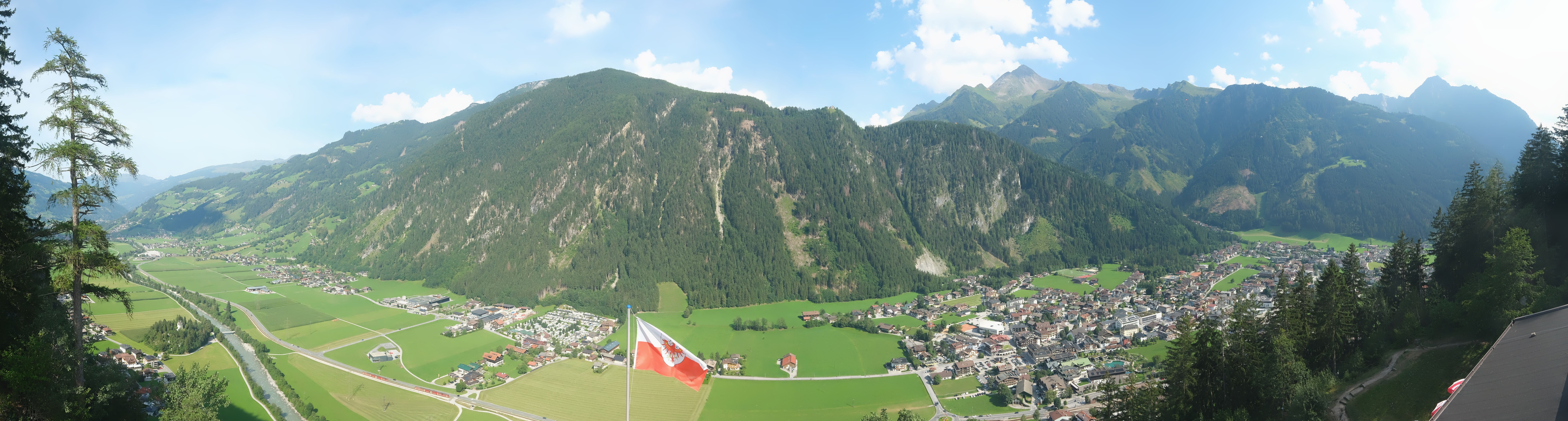 Archiv Foto Webcam Mayrhofen im Zillertal: Blick vom Gasthof Zimmereben