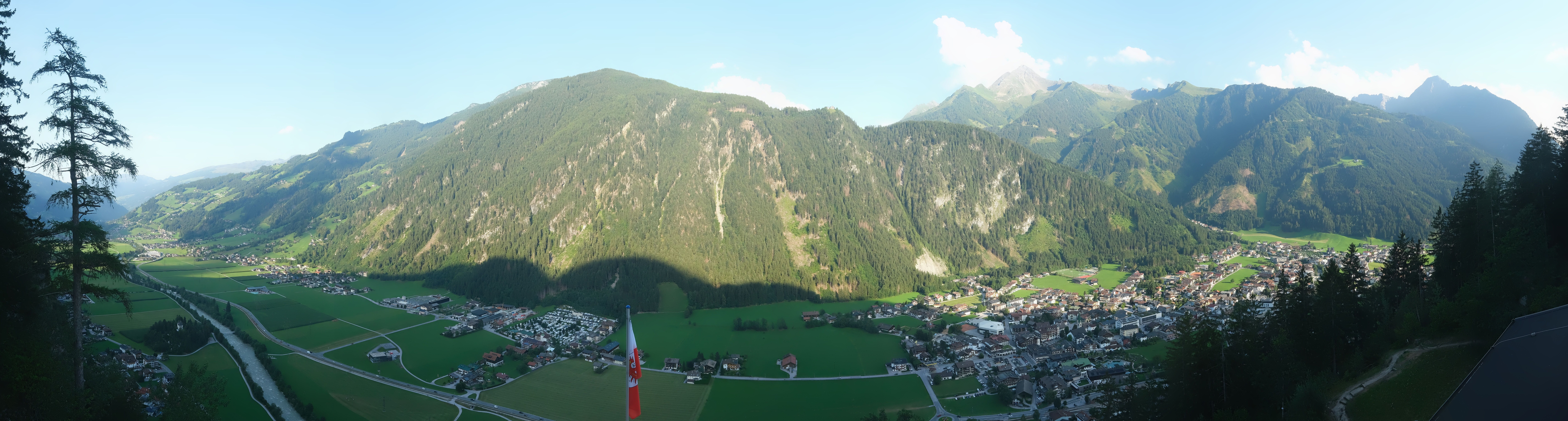 Archiv Foto Webcam Mayrhofen im Zillertal: Blick vom Gasthof Zimmereben