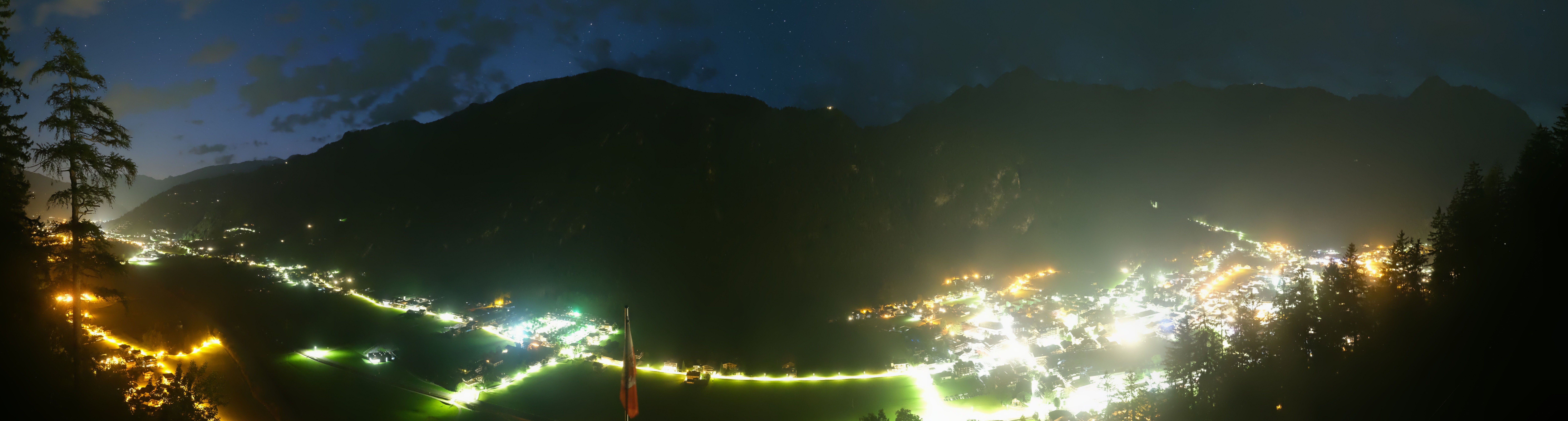 Archived image Webcam Mayrhofen im Zillertal: Zimmereben