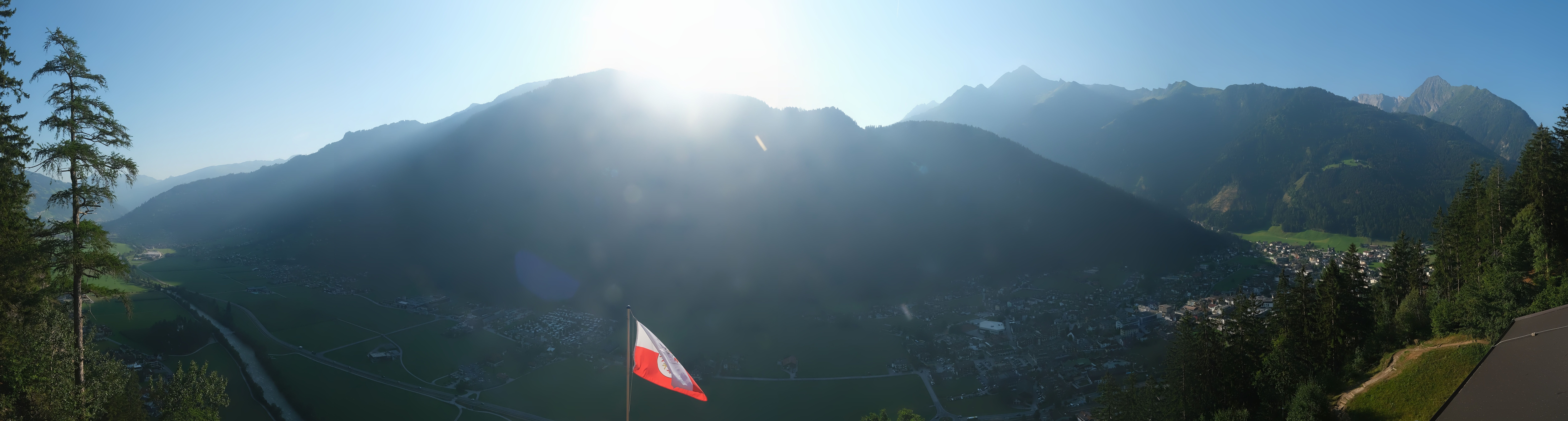Archiv Foto Webcam Mayrhofen im Zillertal: Blick vom Gasthof Zimmereben