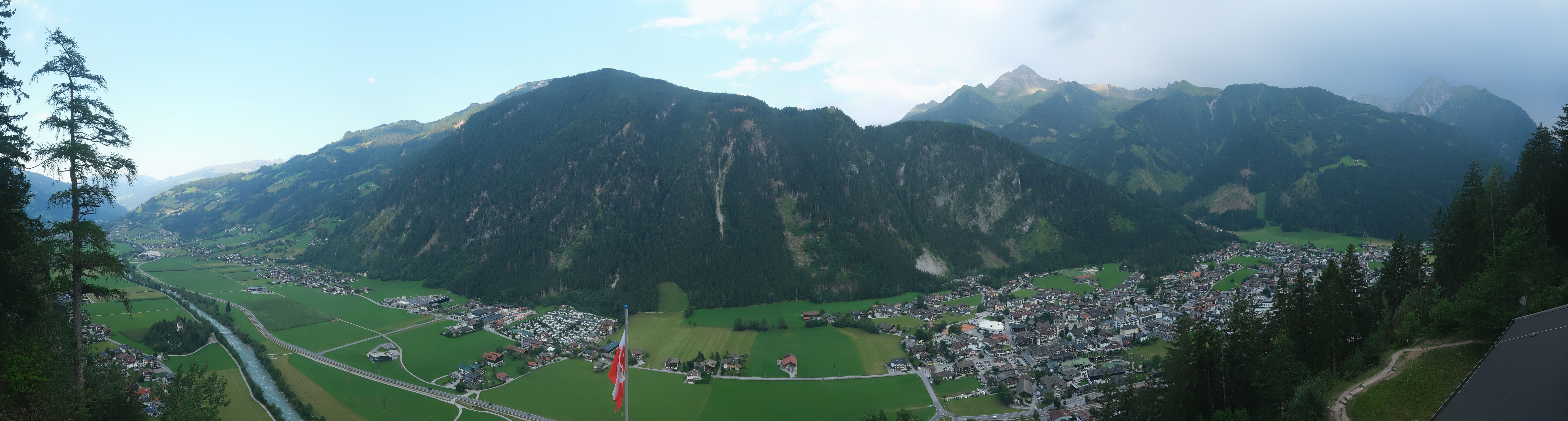 Archiv Foto Webcam Mayrhofen im Zillertal: Blick vom Gasthof Zimmereben