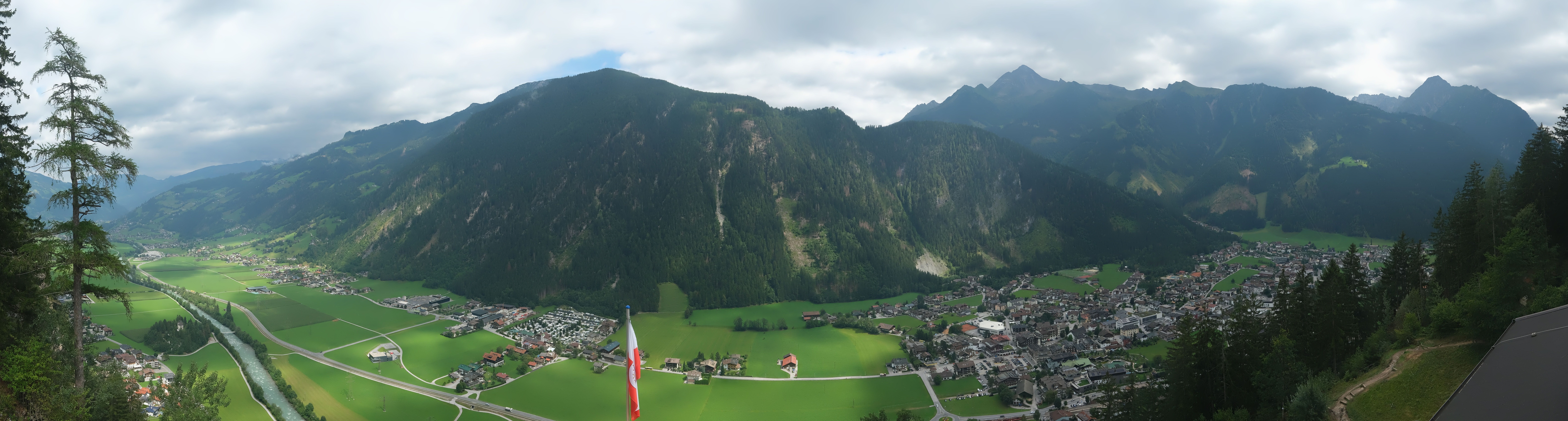 Archiv Foto Webcam Mayrhofen im Zillertal: Blick vom Gasthof Zimmereben