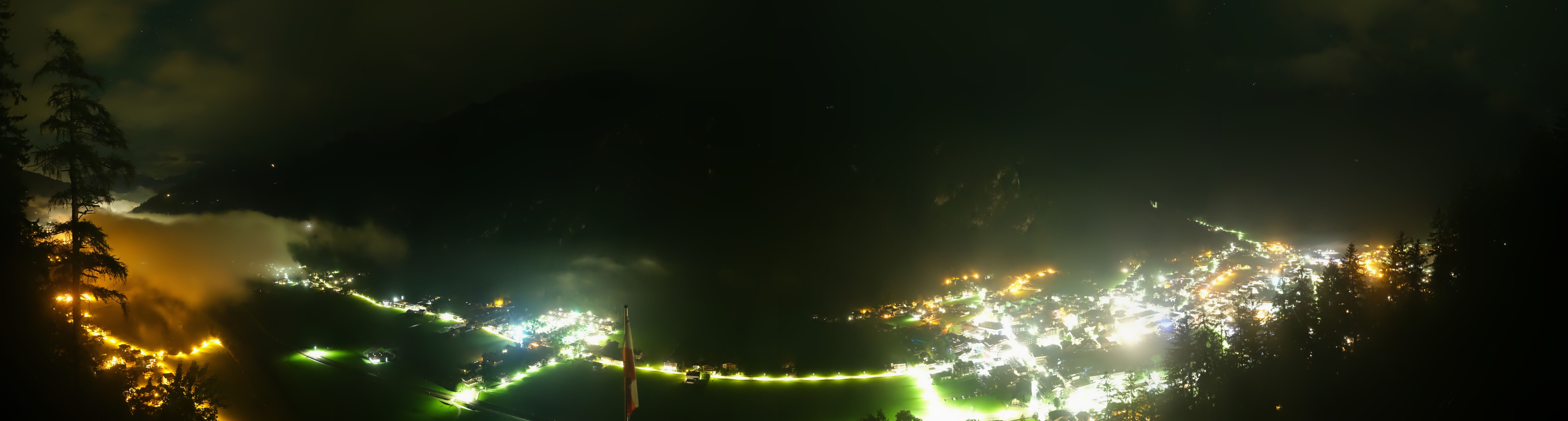 Archived image Webcam Mayrhofen im Zillertal: Zimmereben