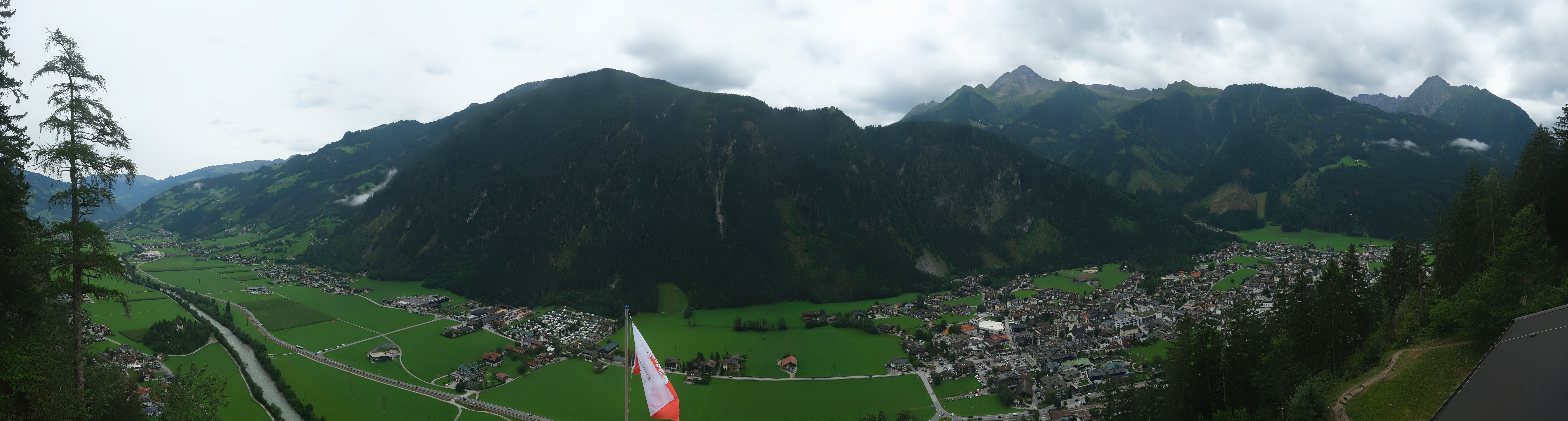 Archiv Foto Webcam Mayrhofen im Zillertal: Blick vom Gasthof Zimmereben