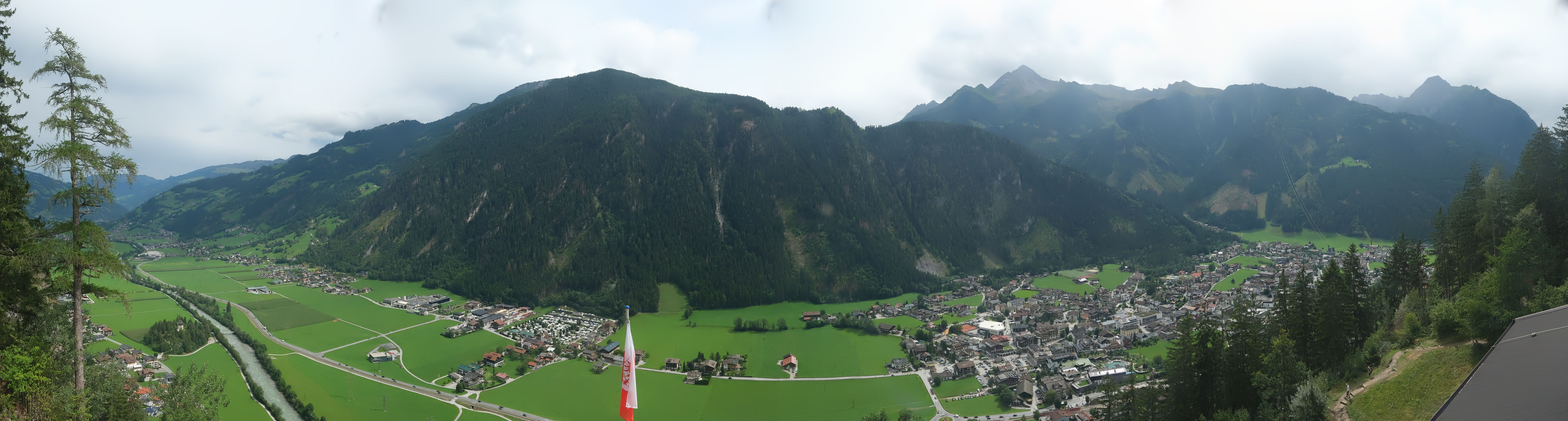 Archiv Foto Webcam Mayrhofen im Zillertal: Blick vom Gasthof Zimmereben