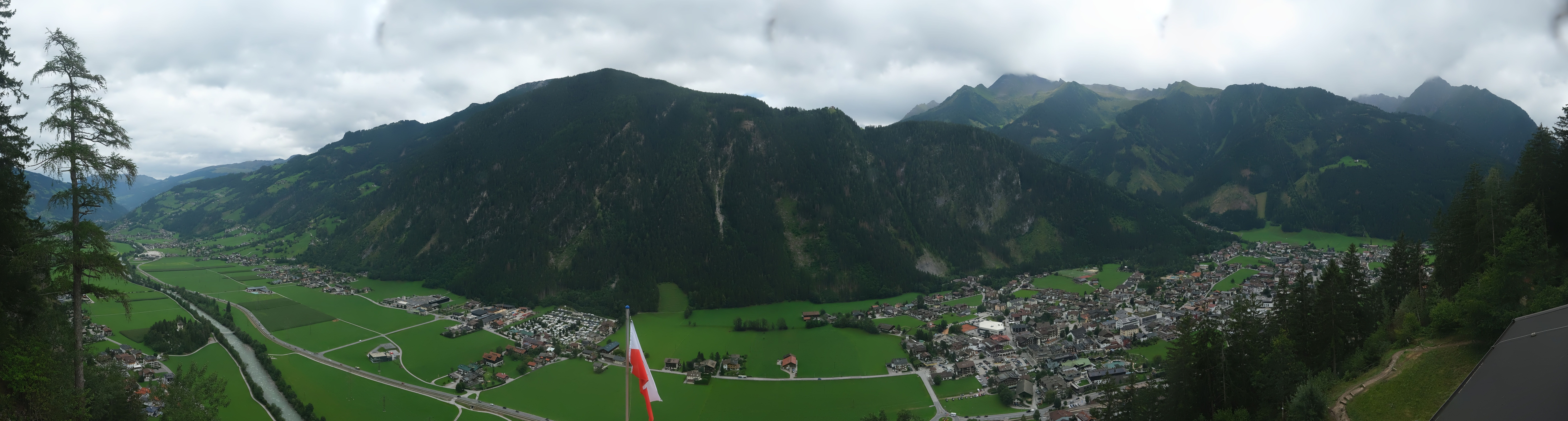 Archiv Foto Webcam Mayrhofen im Zillertal: Blick vom Gasthof Zimmereben