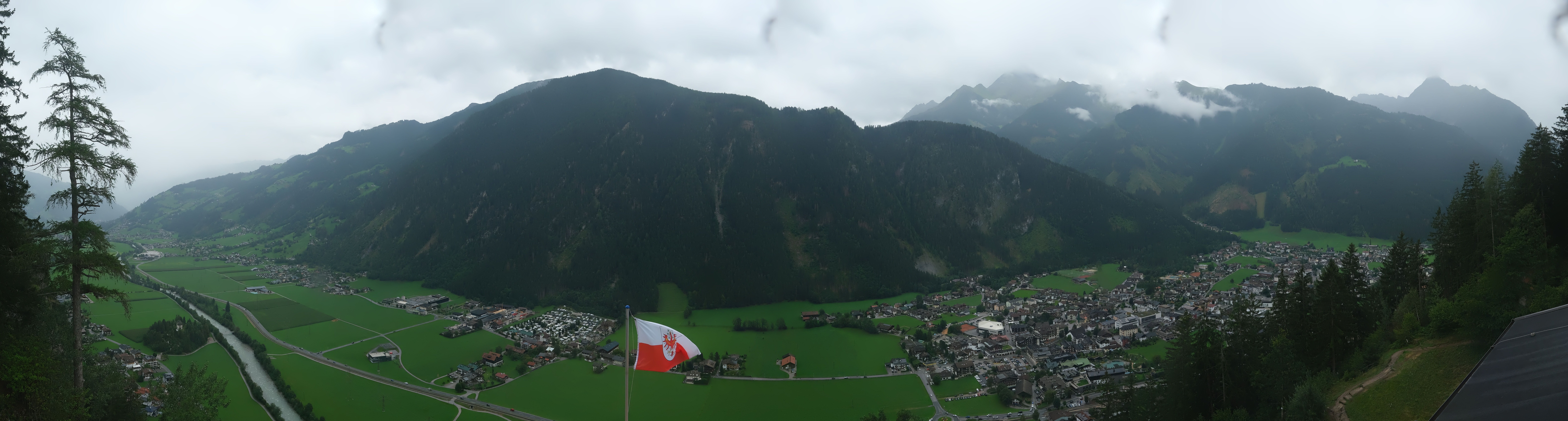Archiv Foto Webcam Mayrhofen im Zillertal: Blick vom Gasthof Zimmereben