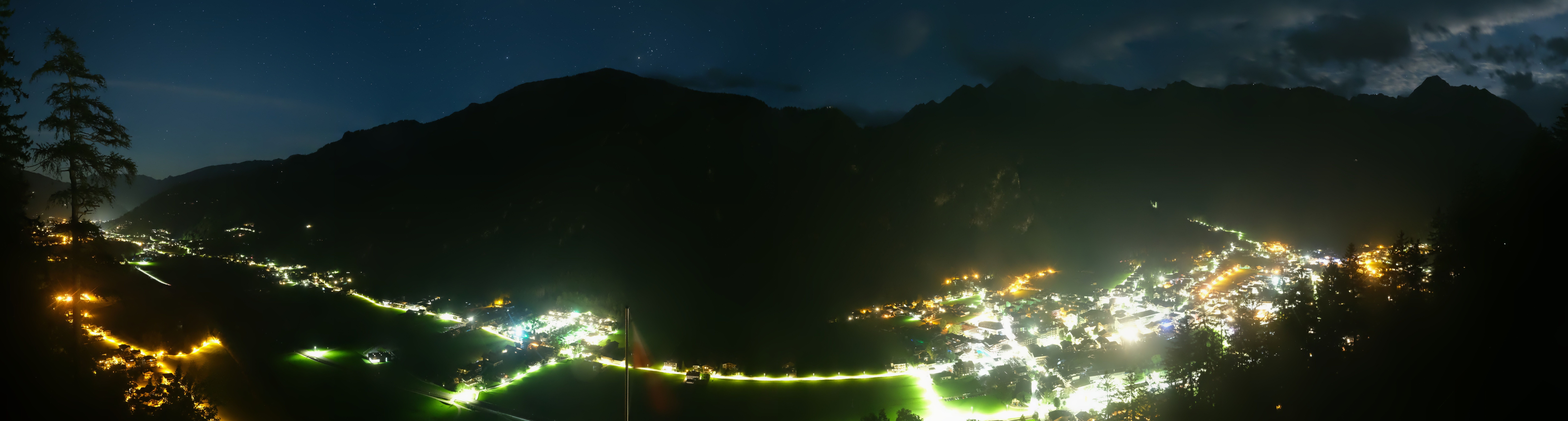 Archived image Webcam Mayrhofen im Zillertal: Zimmereben