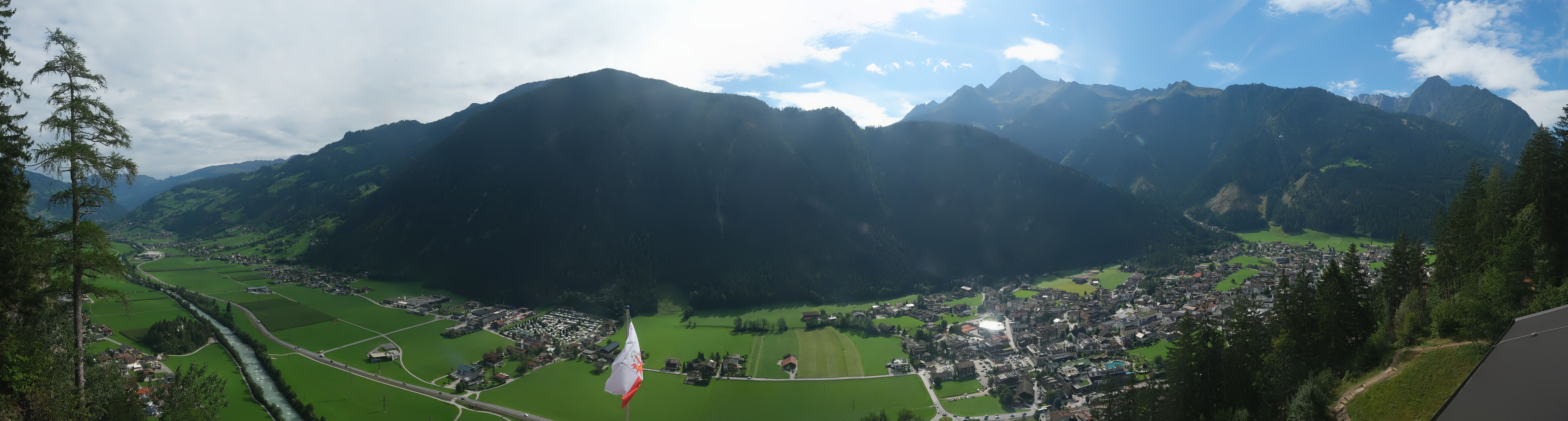 Archiv Foto Webcam Mayrhofen im Zillertal: Blick vom Gasthof Zimmereben