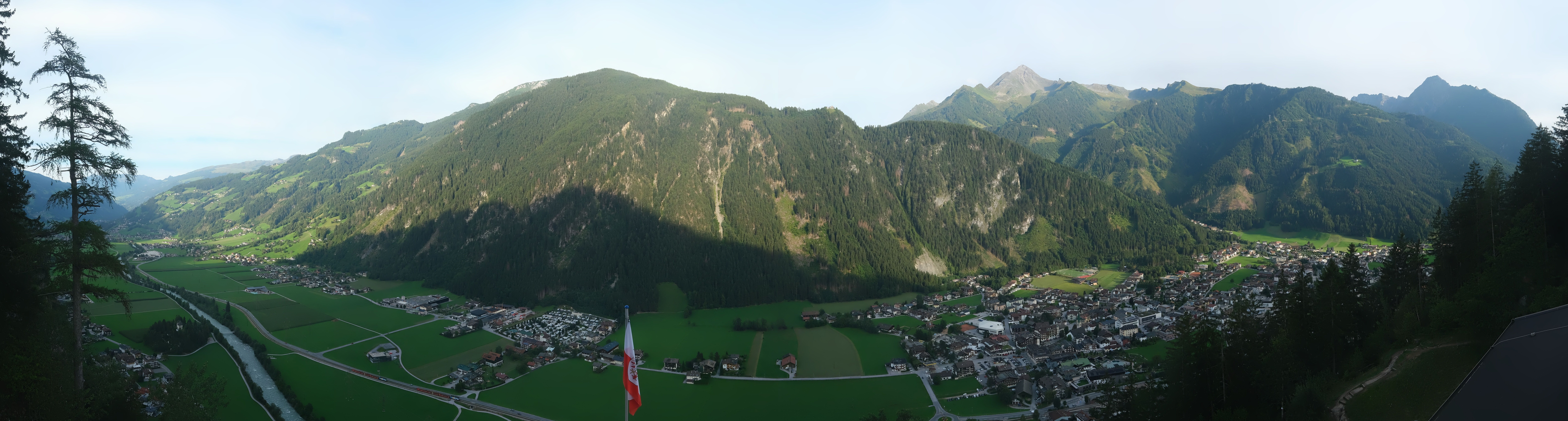 Archiv Foto Webcam Mayrhofen im Zillertal: Blick vom Gasthof Zimmereben
