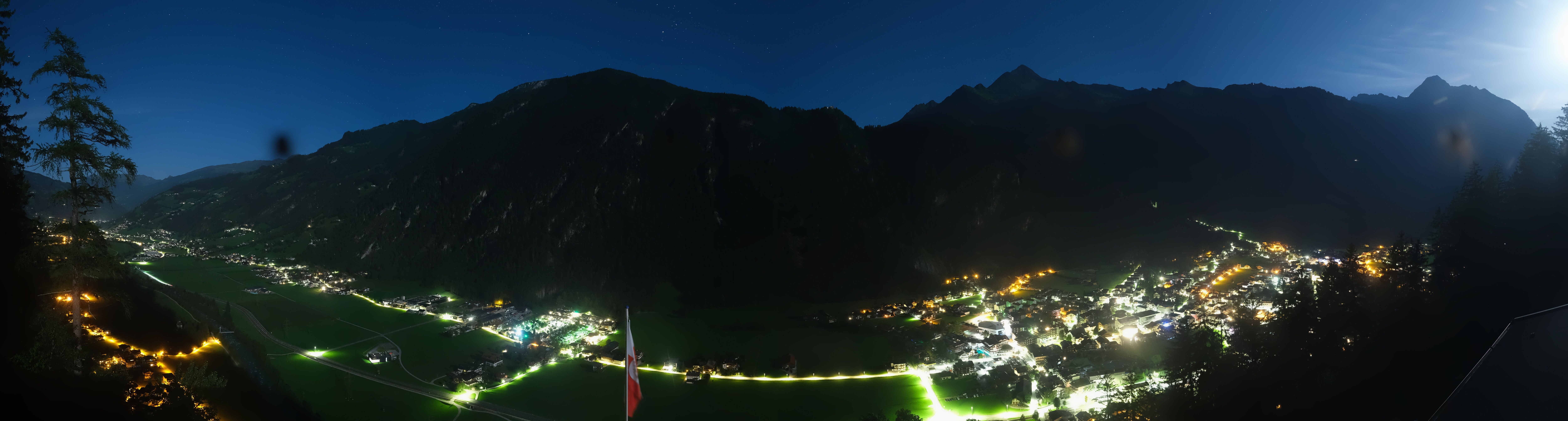 Archiv Foto Webcam Mayrhofen im Zillertal: Blick vom Gasthof Zimmereben