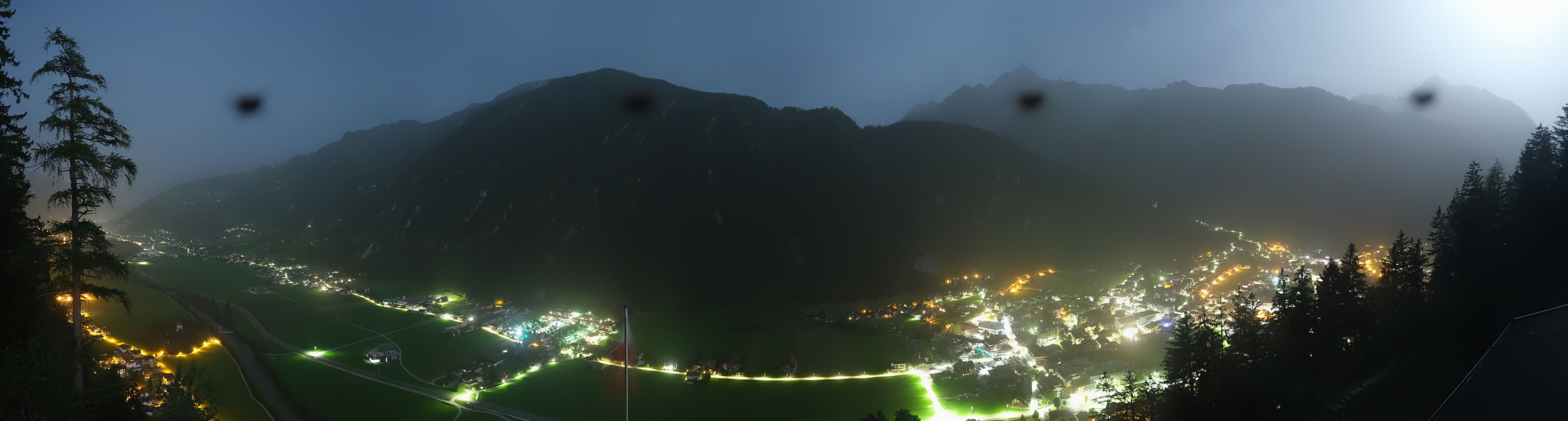 Archiv Foto Webcam Mayrhofen im Zillertal: Blick vom Gasthof Zimmereben
