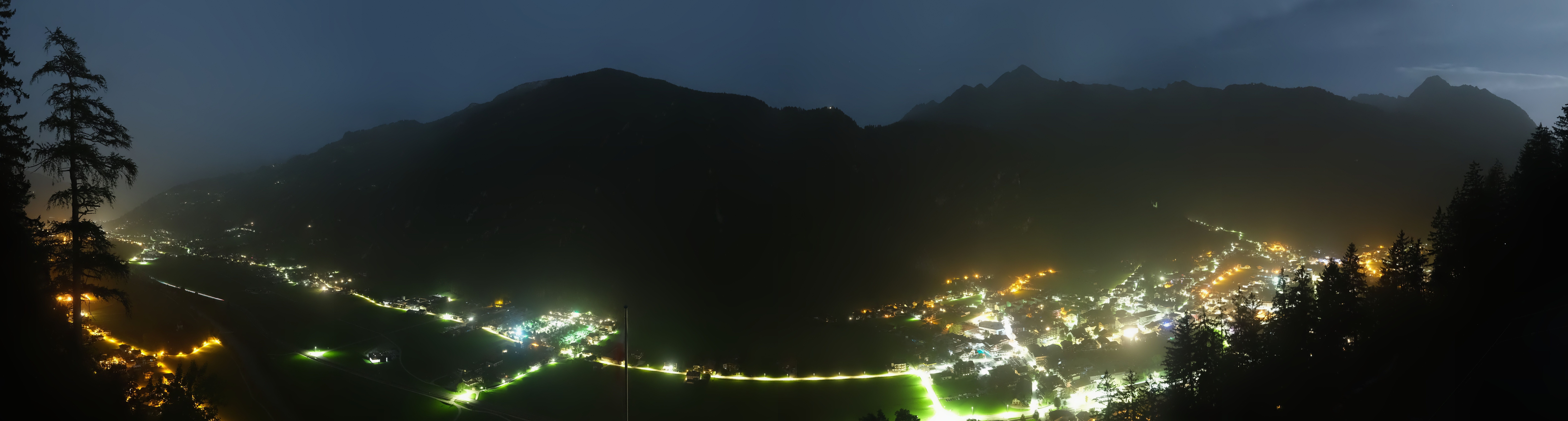 Archiv Foto Webcam Mayrhofen im Zillertal: Blick vom Gasthof Zimmereben