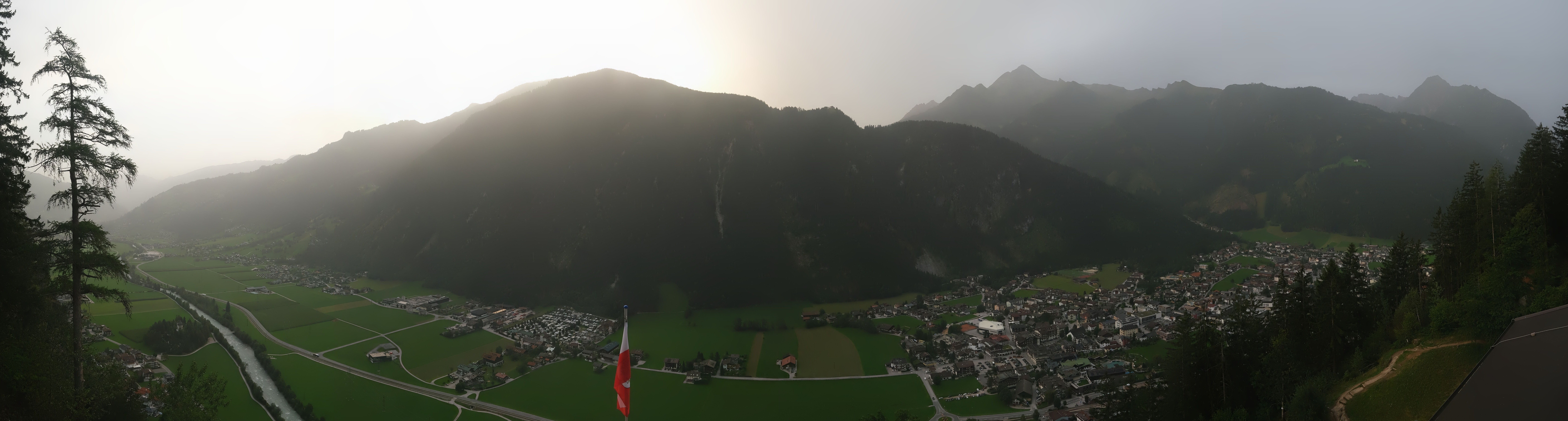 Archiv Foto Webcam Mayrhofen im Zillertal: Blick vom Gasthof Zimmereben