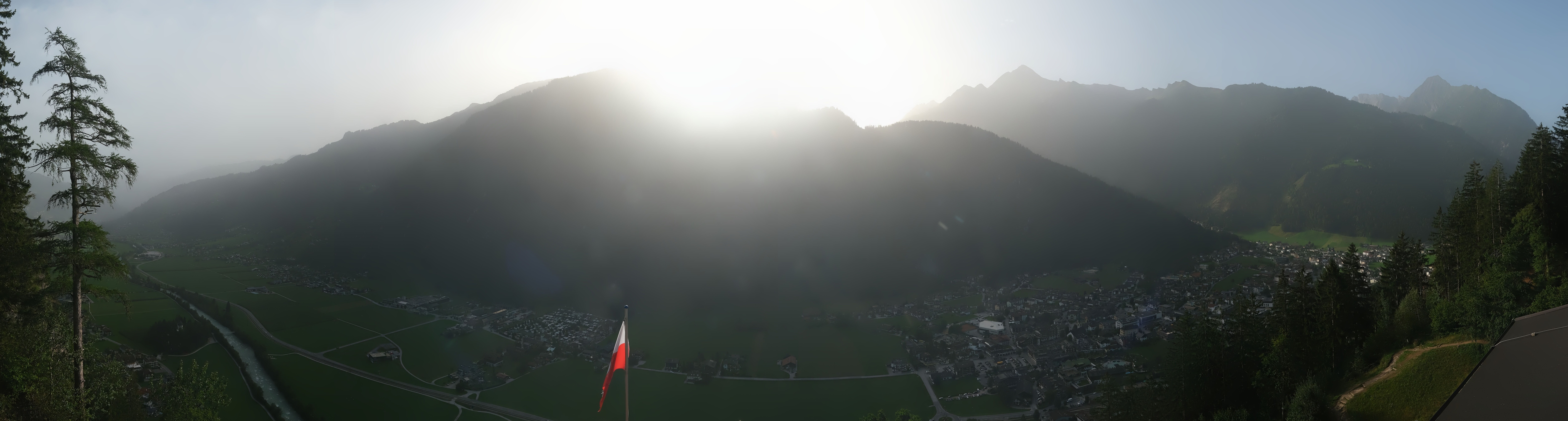 Archiv Foto Webcam Mayrhofen im Zillertal: Blick vom Gasthof Zimmereben