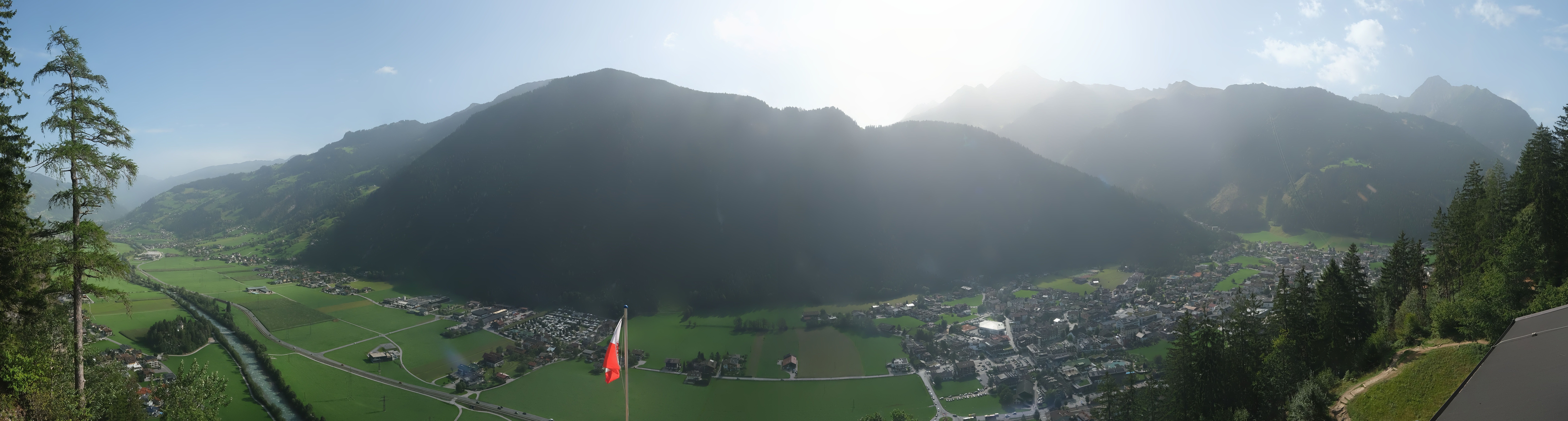 Archiv Foto Webcam Mayrhofen im Zillertal: Blick vom Gasthof Zimmereben