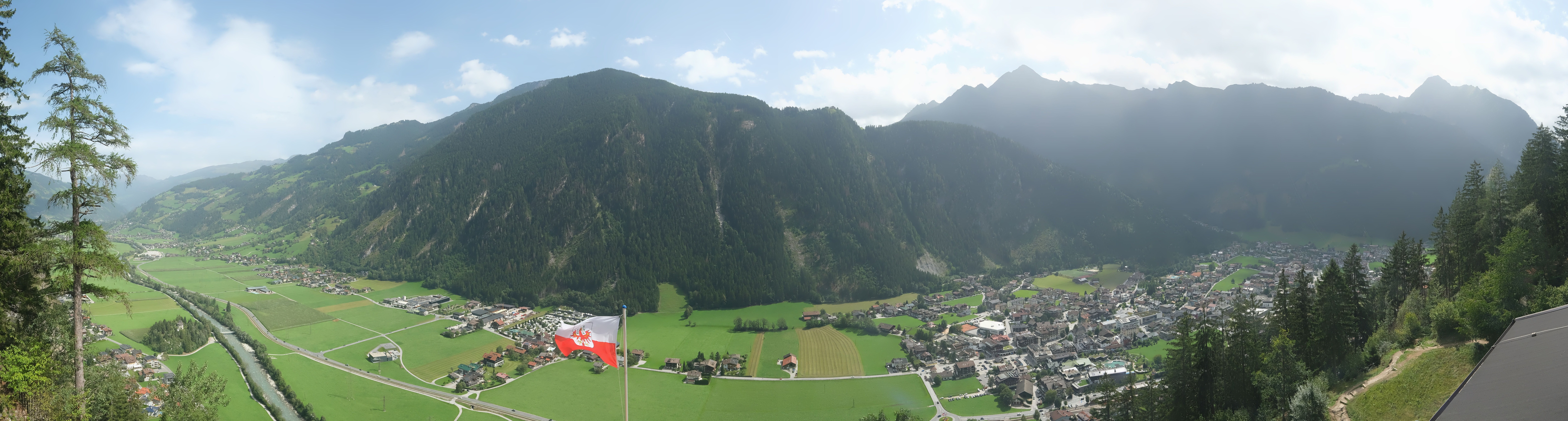 Archiv Foto Webcam Mayrhofen im Zillertal: Blick vom Gasthof Zimmereben