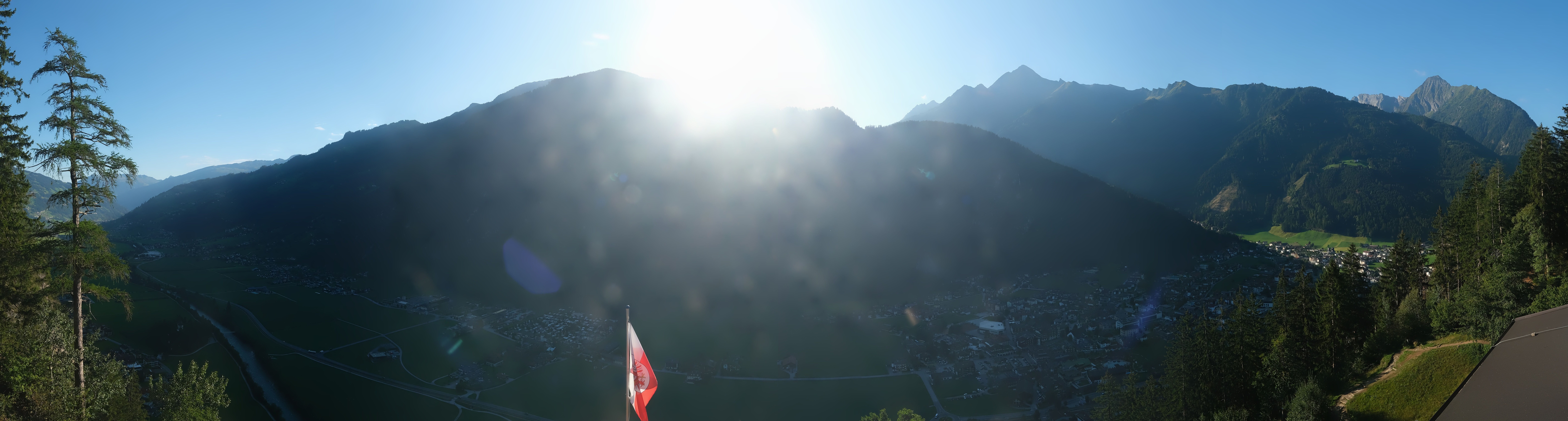 Archiv Foto Webcam Mayrhofen im Zillertal: Blick vom Gasthof Zimmereben