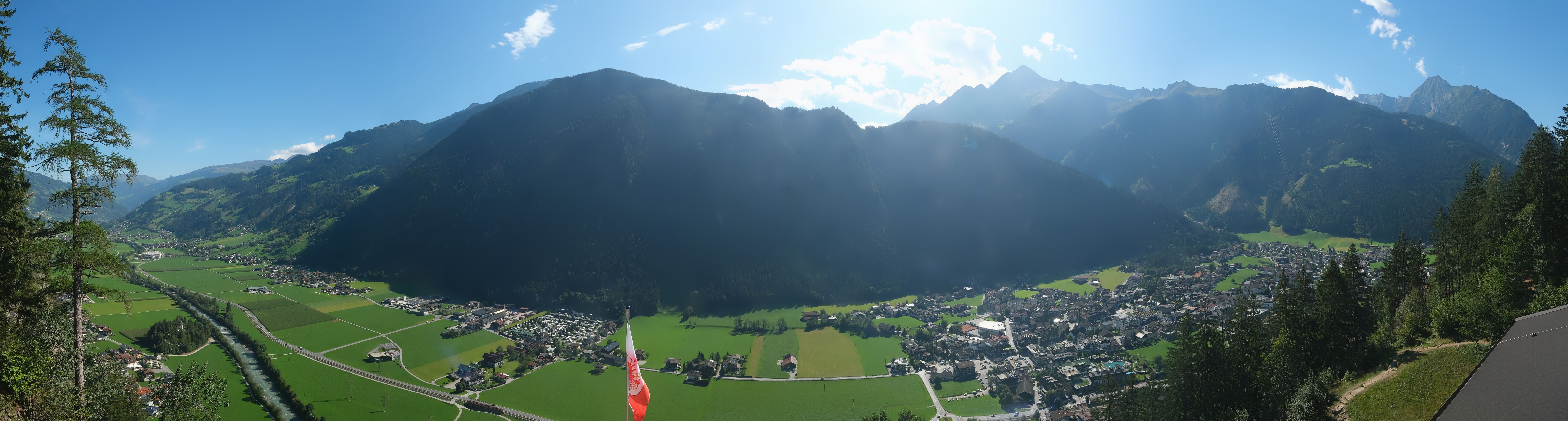 Archived image Webcam Mayrhofen im Zillertal: Zimmereben