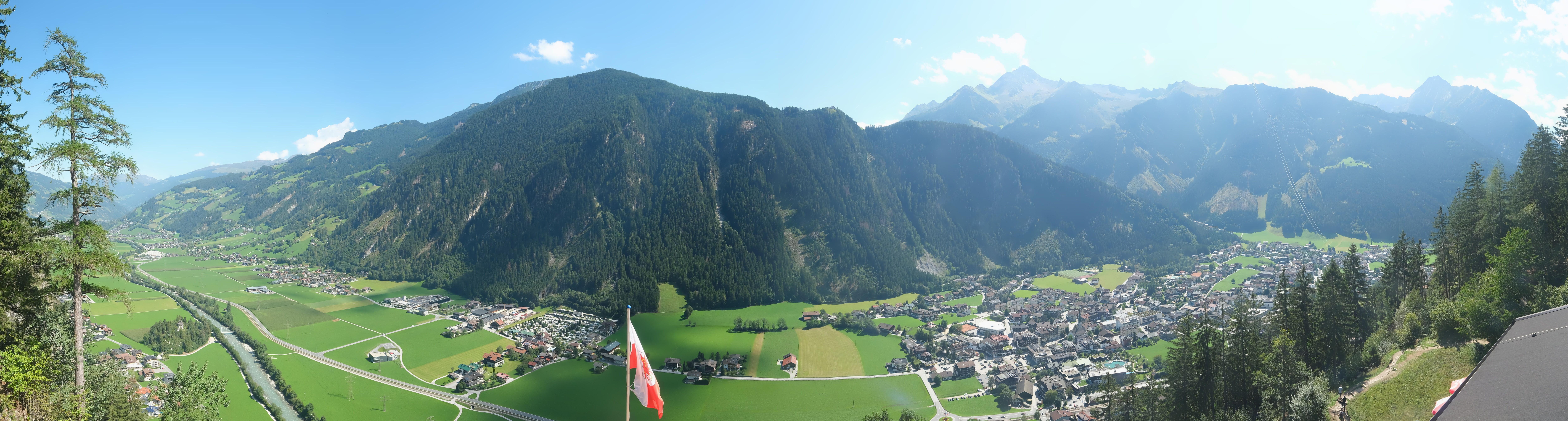 Archived image Webcam Mayrhofen im Zillertal: Zimmereben