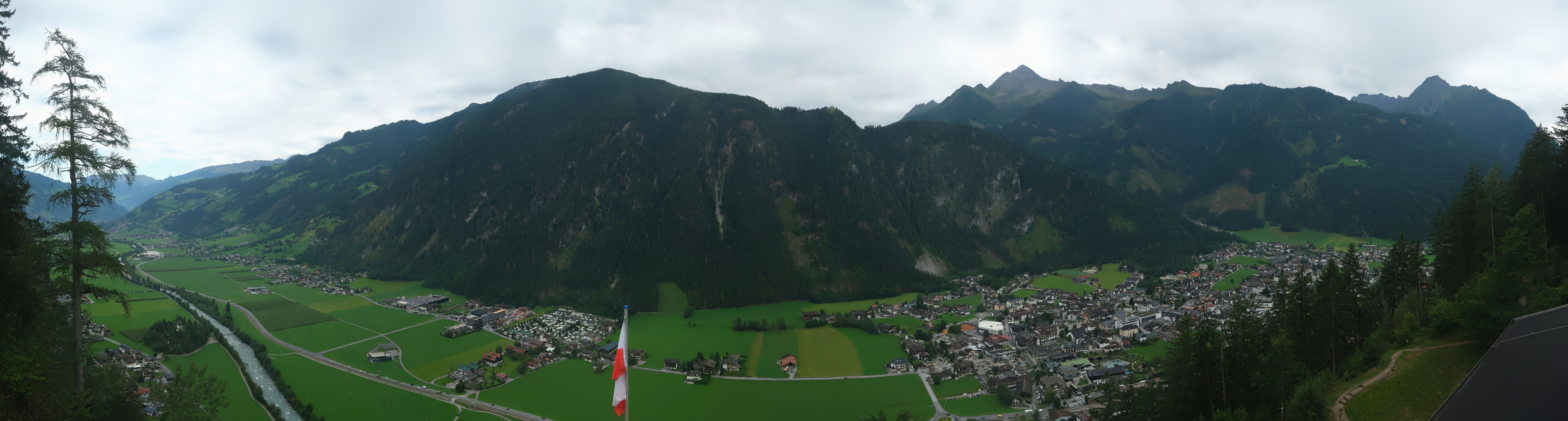 Archiv Foto Webcam Mayrhofen im Zillertal: Blick vom Gasthof Zimmereben
